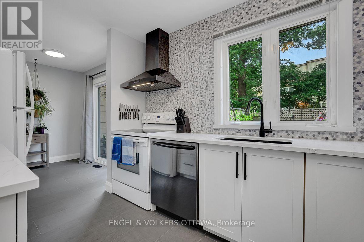66 Peary Way, Ottawa, Ontario  K2L 1Z8 - Photo 13 - X13571110