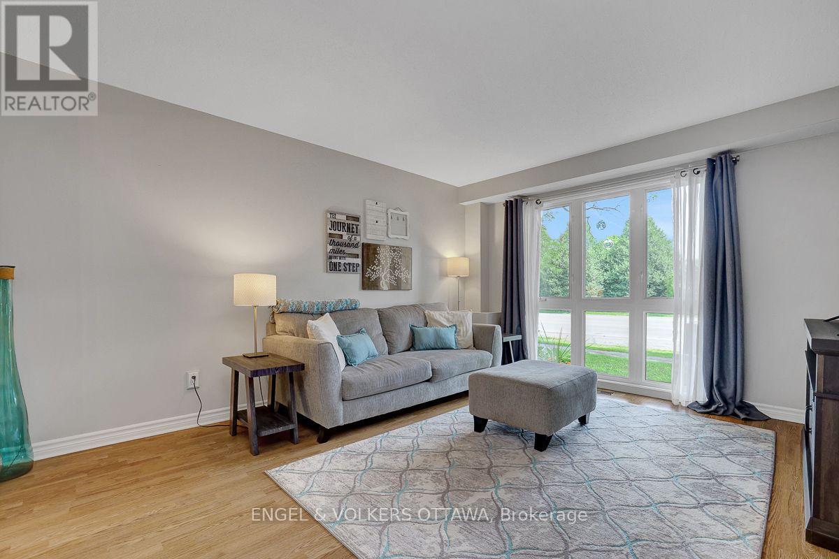66 Peary Way, Ottawa, Ontario  K2L 1Z8 - Photo 5 - X13571110