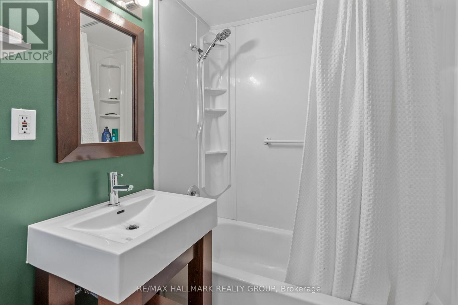 779 Borthwick Avenue, Ottawa, Ontario  K1K 2M5 - Photo 20 - X13571158