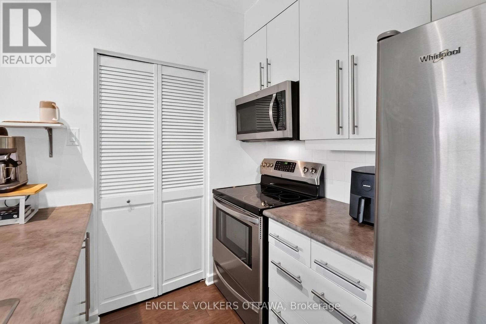 203 - 150 Caroline Avenue, Ottawa, Ontario  K1Y 4X8 - Photo 5 - X13571294