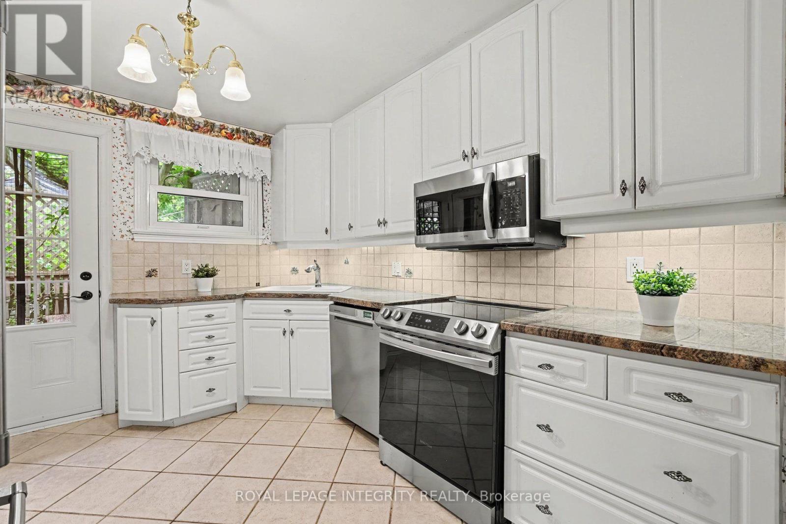 2076 Niagara Drive, Ottawa, Ontario  K1H 6H1 - Photo 16 - X13571380