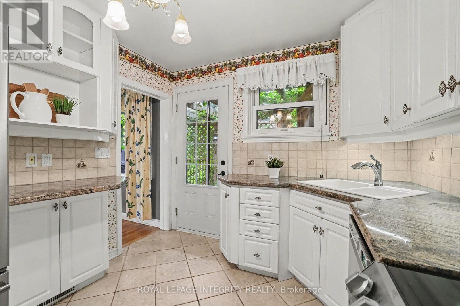 2076 Niagara Drive, Ottawa, Ontario  K1H 6H1 - Photo 17 - X13571380