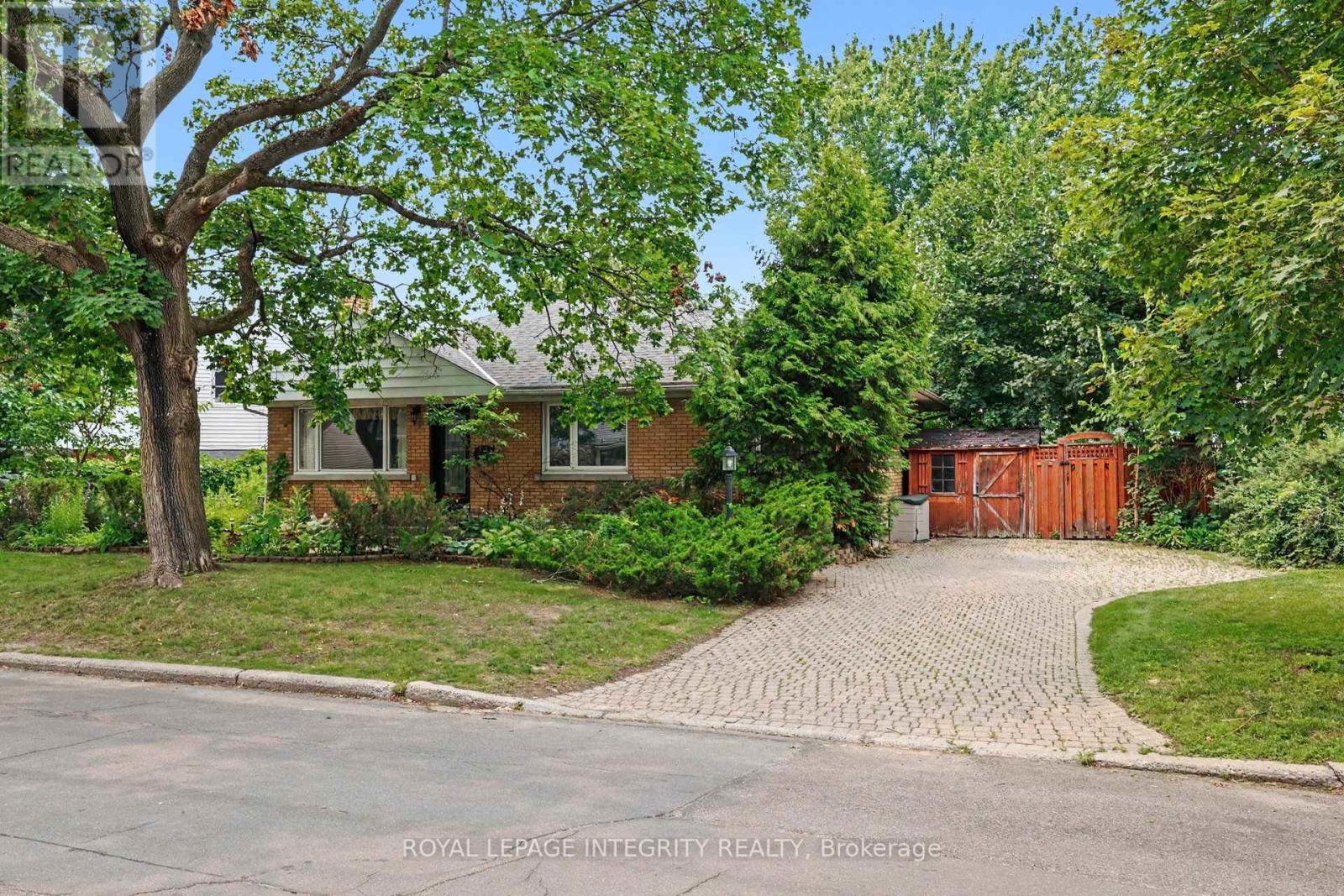 2076 Niagara Drive, Ottawa, Ontario  K1H 6H1 - Photo 3 - X13571380