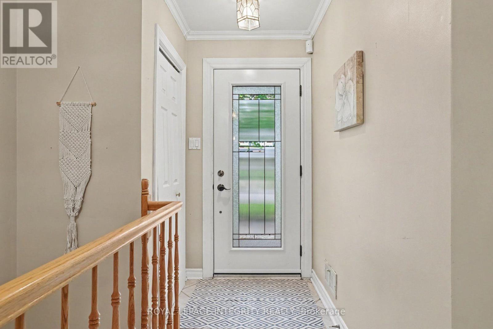 2076 Niagara Drive, Ottawa, Ontario  K1H 6H1 - Photo 4 - X13571380