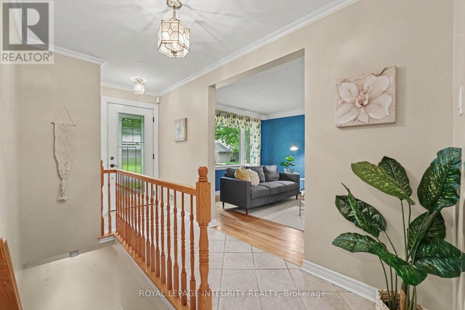 2076 Niagara Drive, Ottawa, Ontario  K1H 6H1 - Photo 6 - X13571380