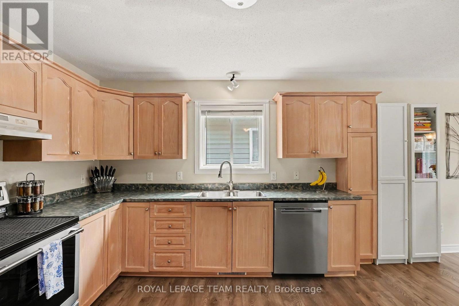 33 Prime Place, Carleton Place, Ontario  K7C 4V6 - Photo 12 - X13571416
