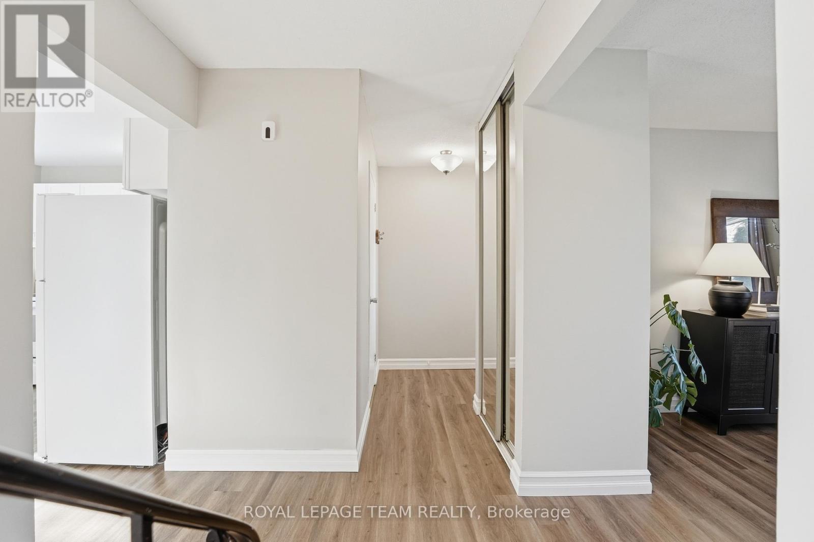 67 Castlefrank Road, Ottawa, Ontario  K2L 2E6 - Photo 4 - X13571536