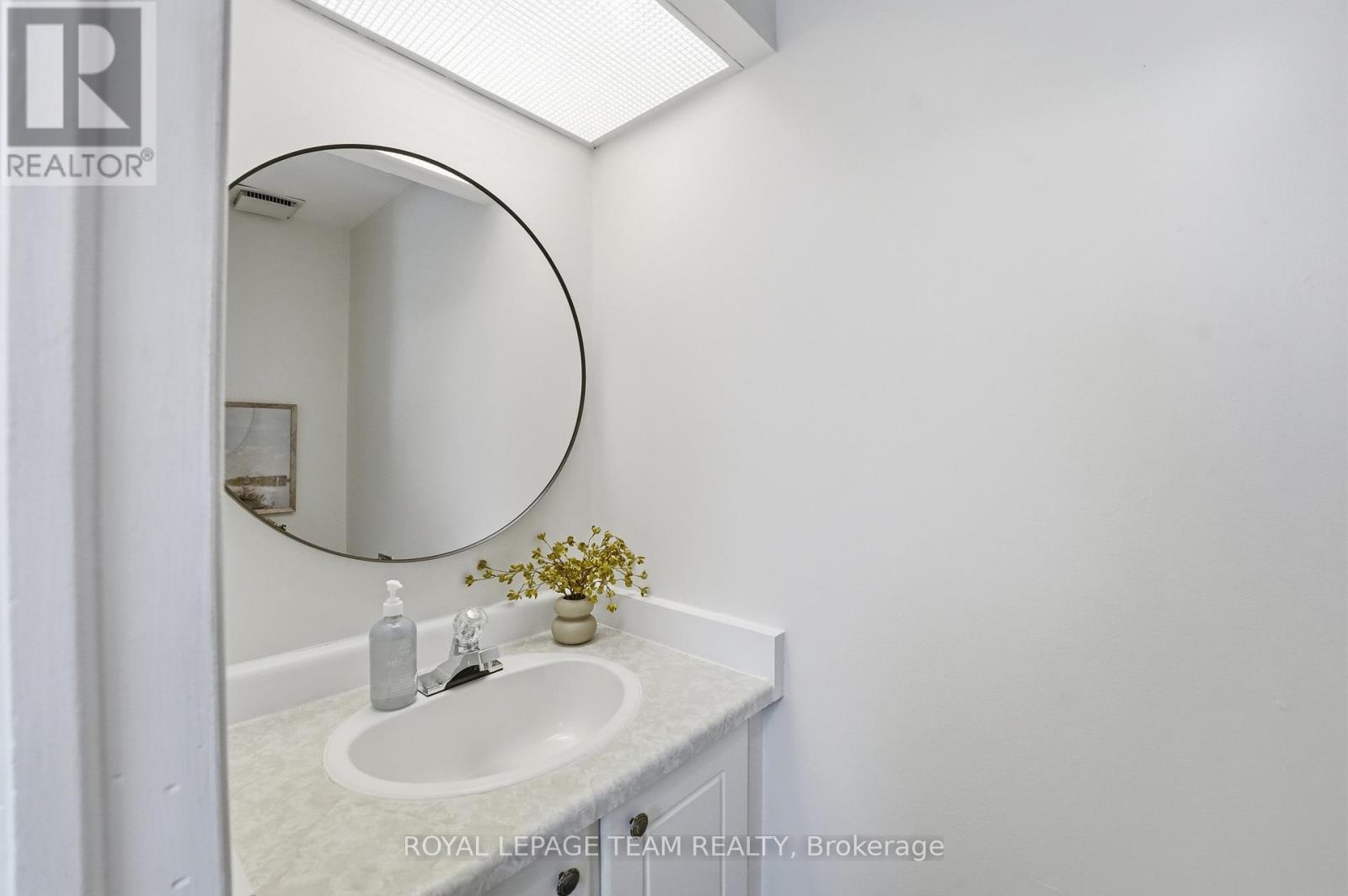 67 Castlefrank Road, Ottawa, Ontario  K2L 2E6 - Photo 5 - X13571536
