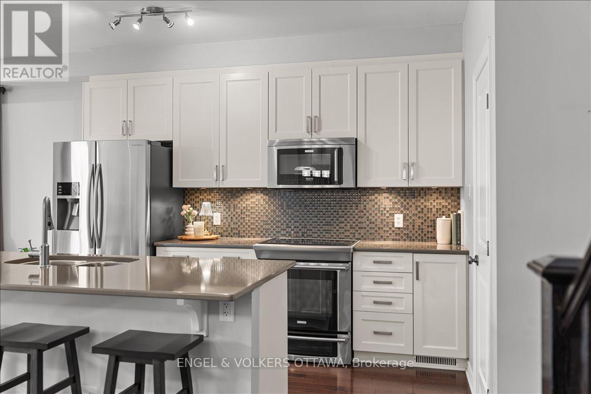 520 Rochefort Circle, Ottawa, Ontario  K4A 0M8 - Photo 5 - X13571614