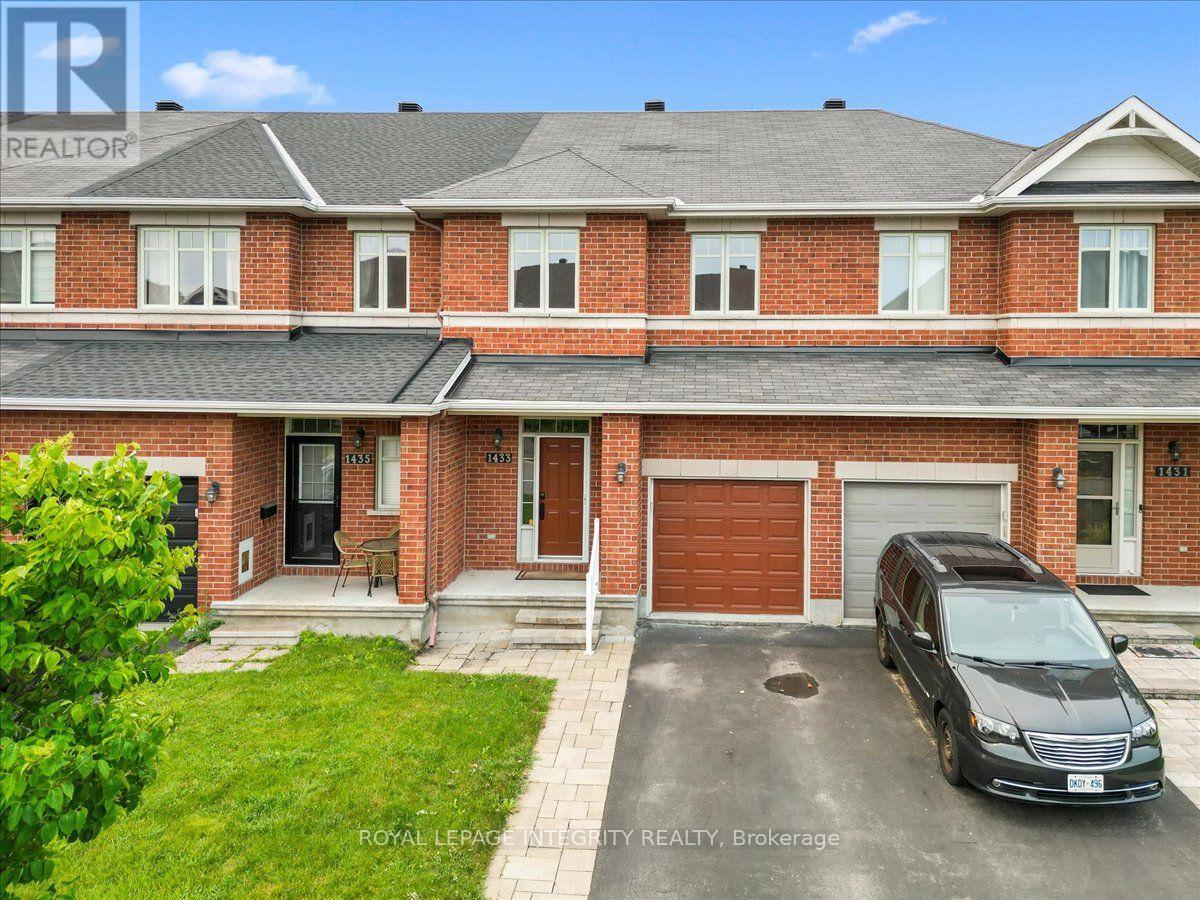 1433 Comfrey Crescent, Ottawa, Ontario  K4A 0L8 - Photo 2 - X13571750
