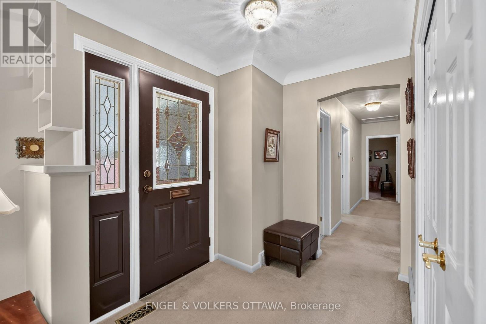 783 Wingate Drive, Ottawa, Ontario  K1G 1S2 - Photo 3 - X13571824