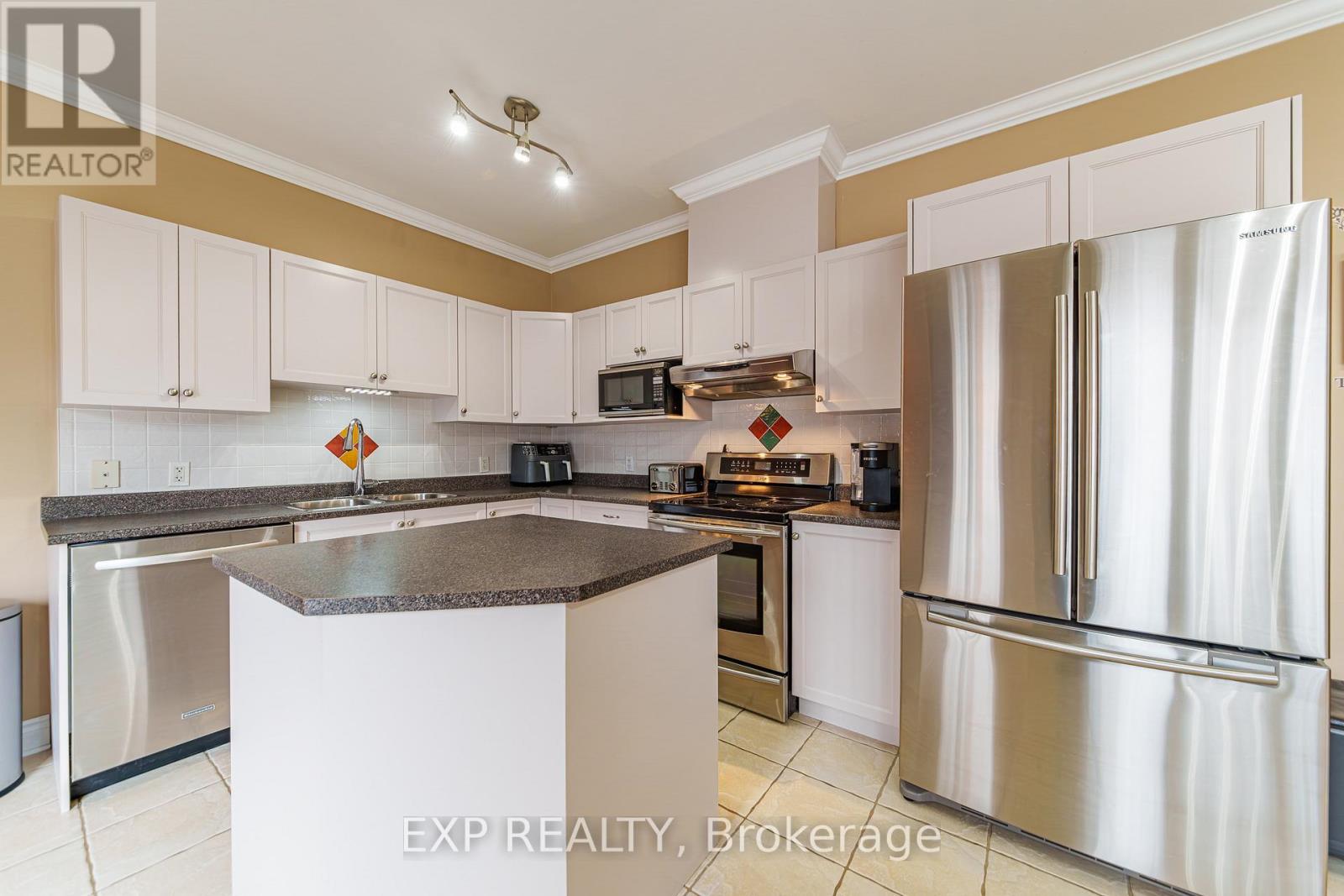 1496 Queensdale Avenue, Ottawa, Ontario  K1T 4G3 - Photo 9 - X13571846