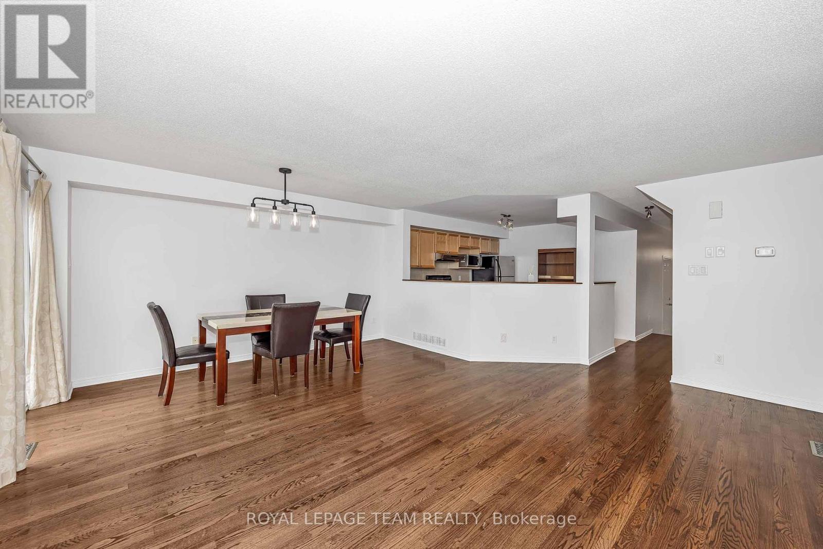 323 Freedom Private, Ottawa, Ontario  K1G 6W3 - Photo 11 - X13572130