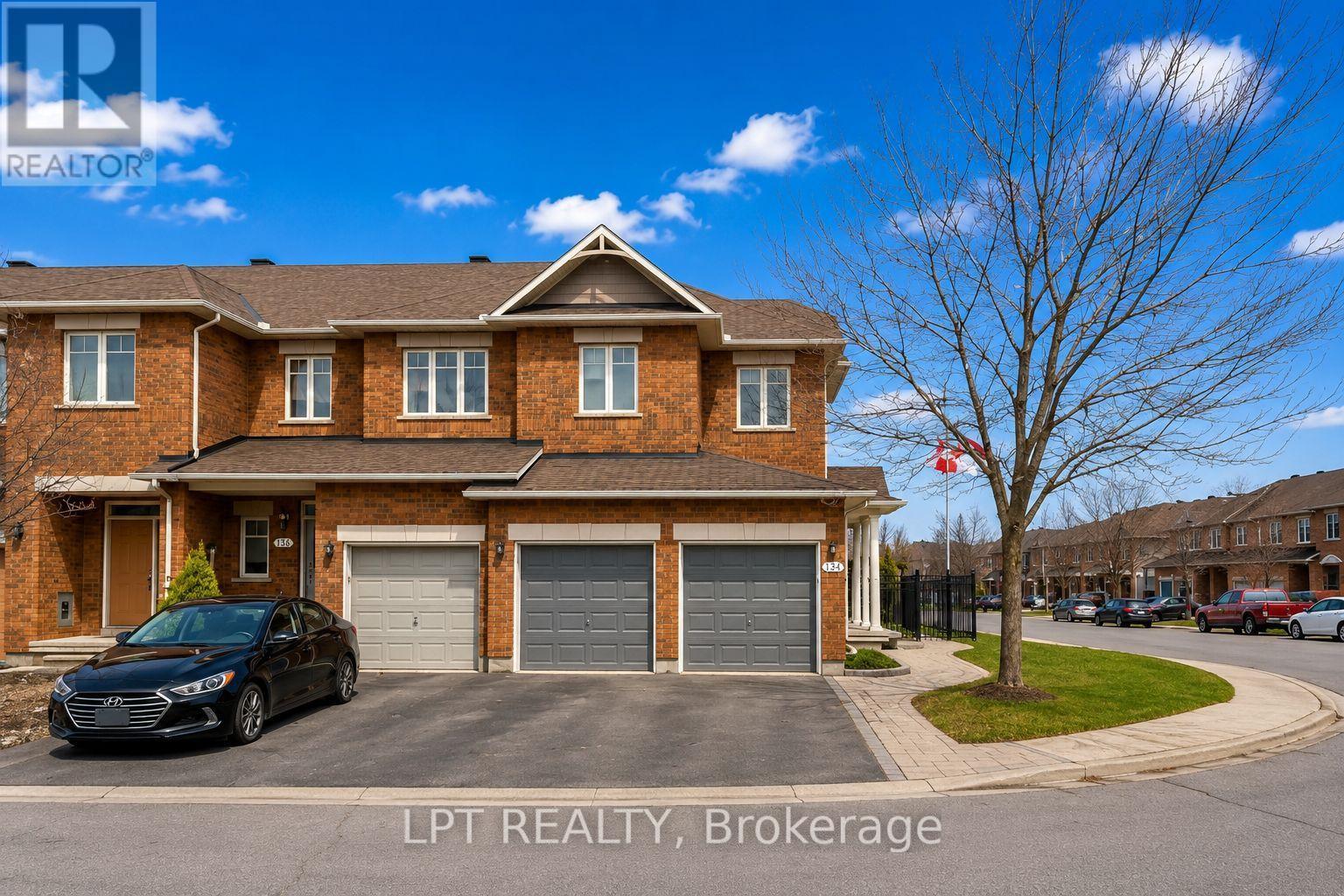 136 Calaveras Avenue, Ottawa, Ontario  K2J 5K4 - Photo 2 - X13572356