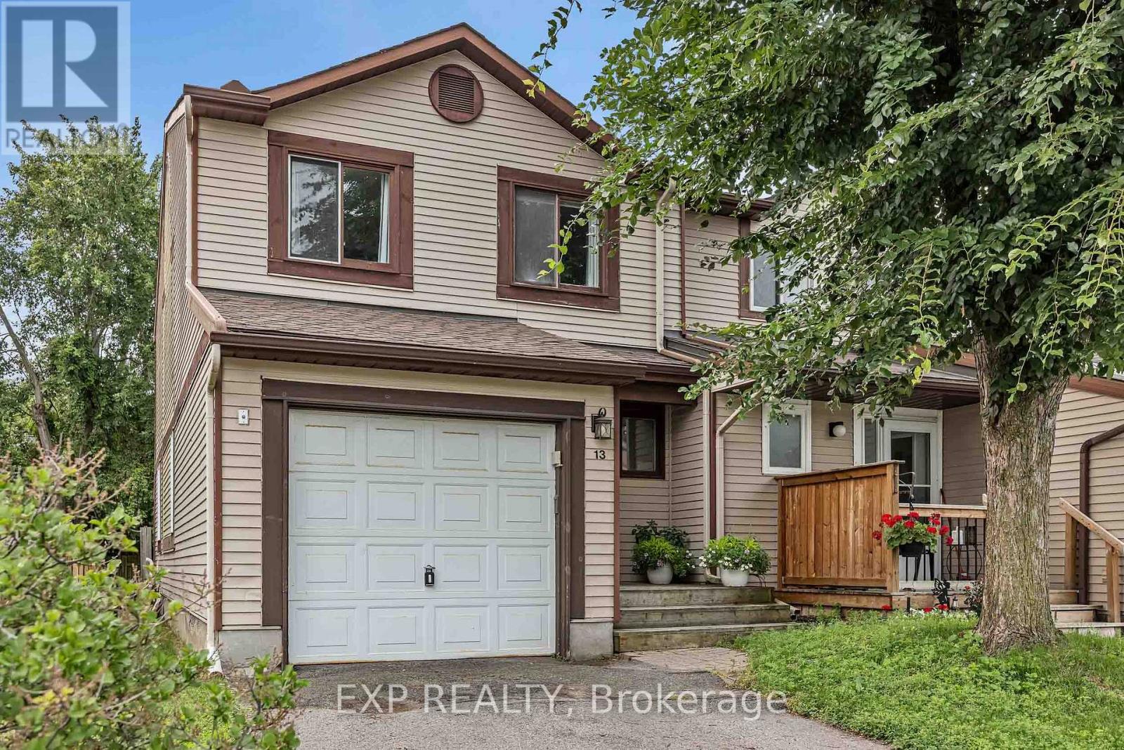 13 Shearer Crescent, Ottawa, Ontario  K2L 3M9 - Photo 2 - X13572500