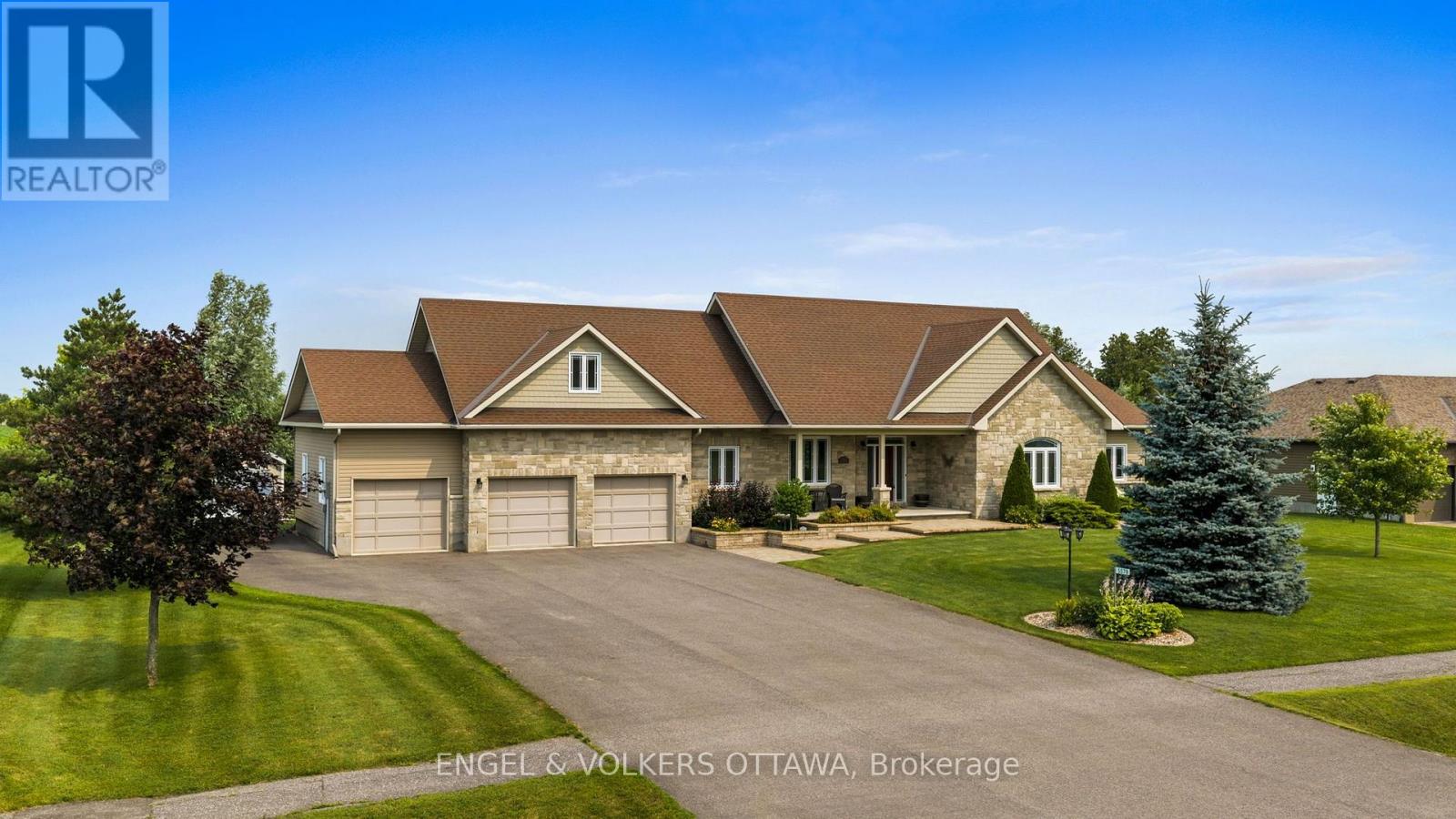 5579 Lombardy Drive, Ottawa, Ontario  K0A 2W0 - Photo 1 - X13572538