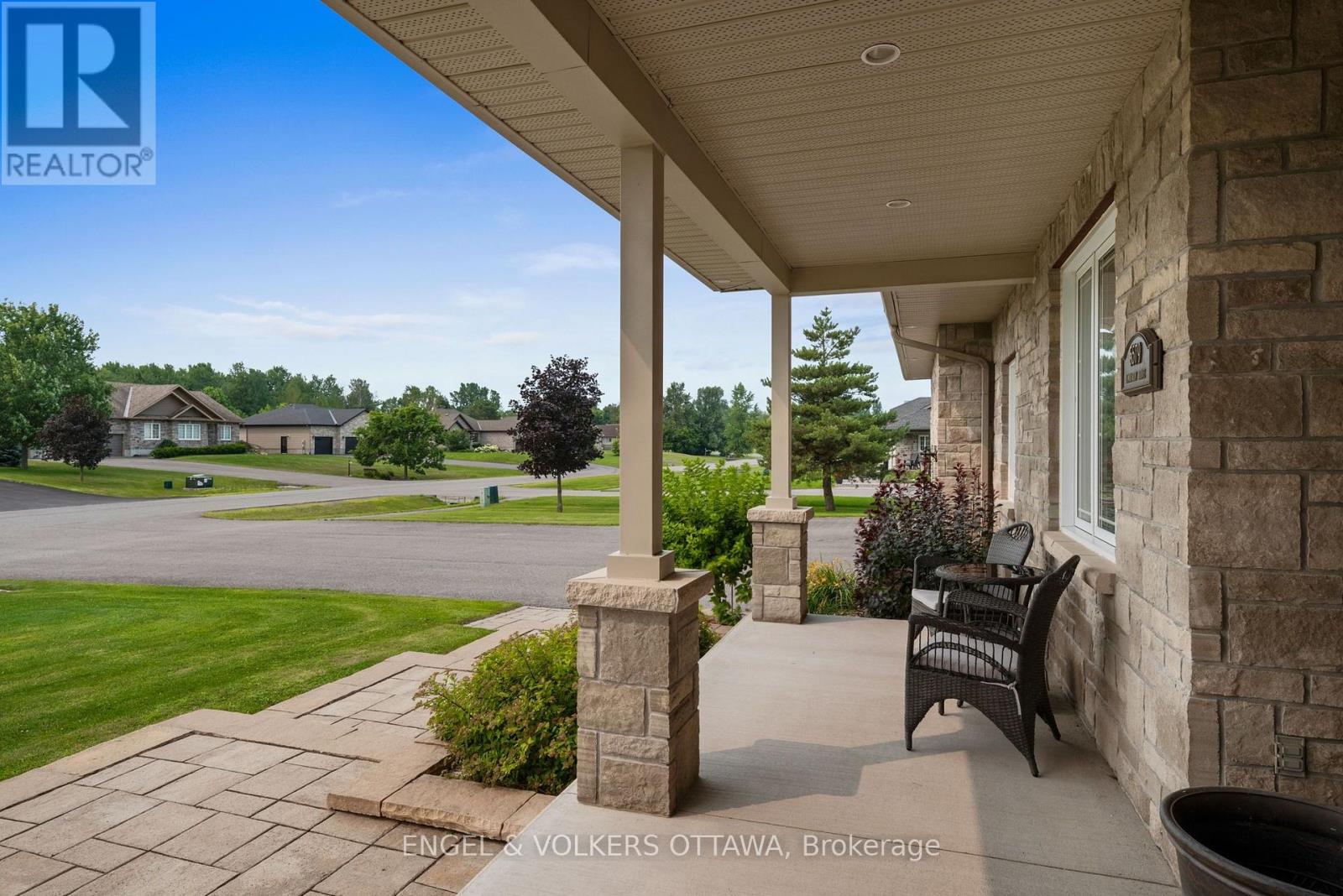 5579 Lombardy Drive, Ottawa, Ontario  K0A 2W0 - Photo 4 - X13572538