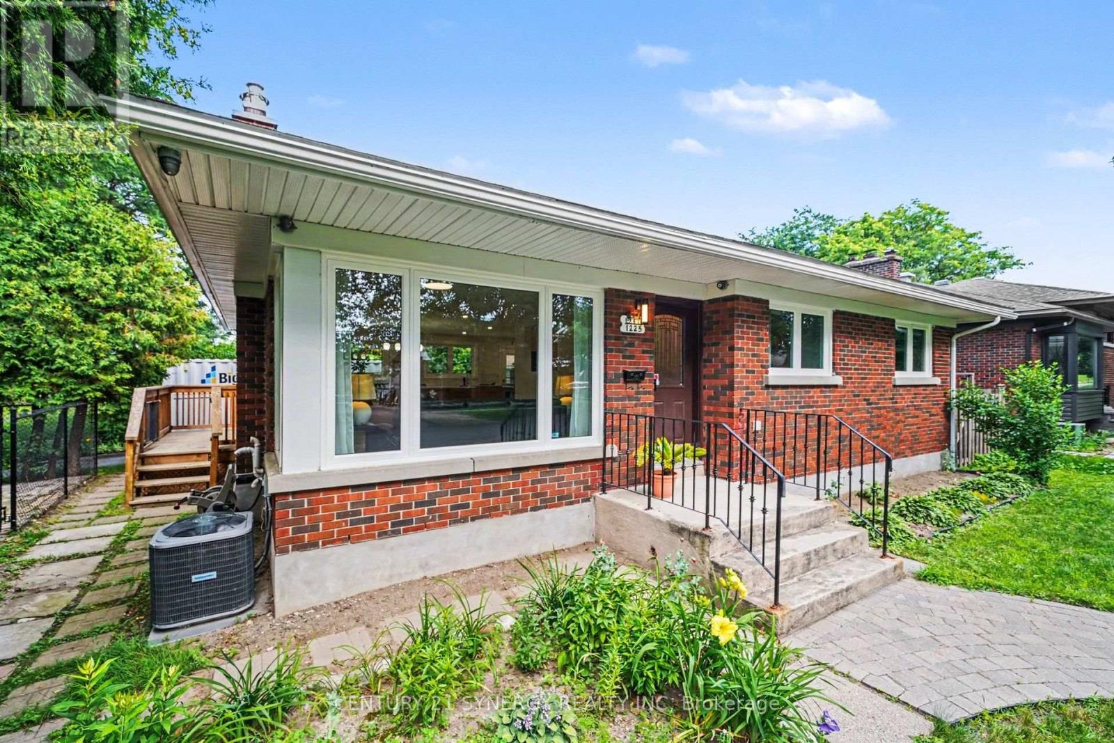 1225 Major Street, Ottawa, Ontario  K2C 2S3 - Photo 3 - X13572690