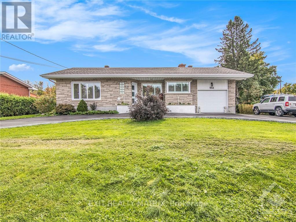954 Notre Dame Street, Russell, Ontario  K0A 1W0 - Photo 1 - X13572774