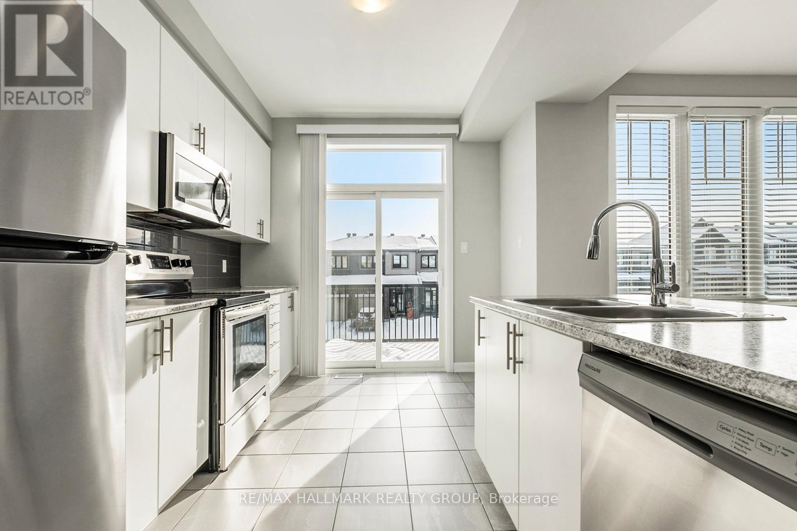 48 Teelin Circle, Ottawa, Ontario  K2J 6V1 - Photo 3 - X13572808