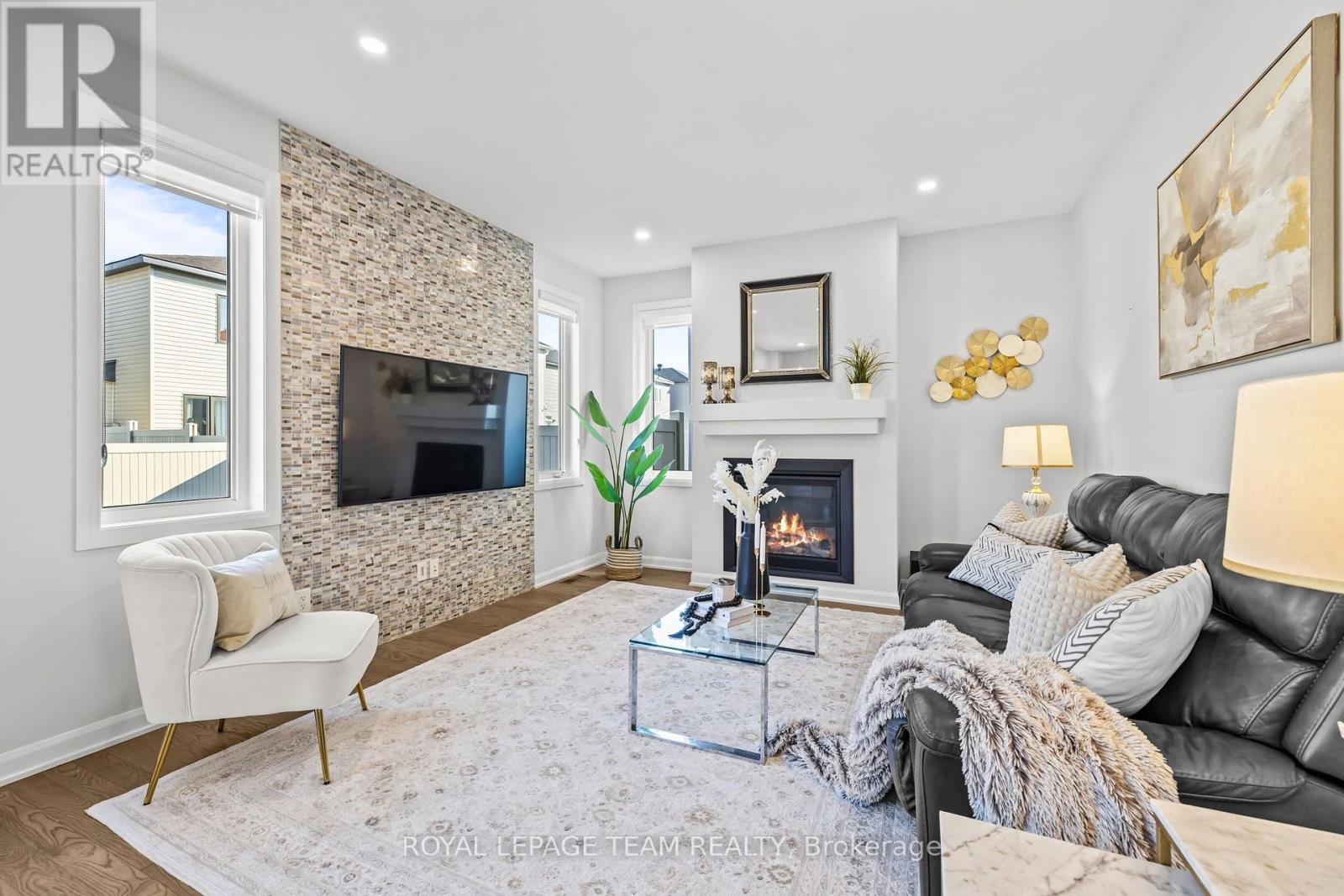 70 Ralph Erfle Way, Ottawa, Ontario  K2J 6V5 - Photo 4 - X13573322