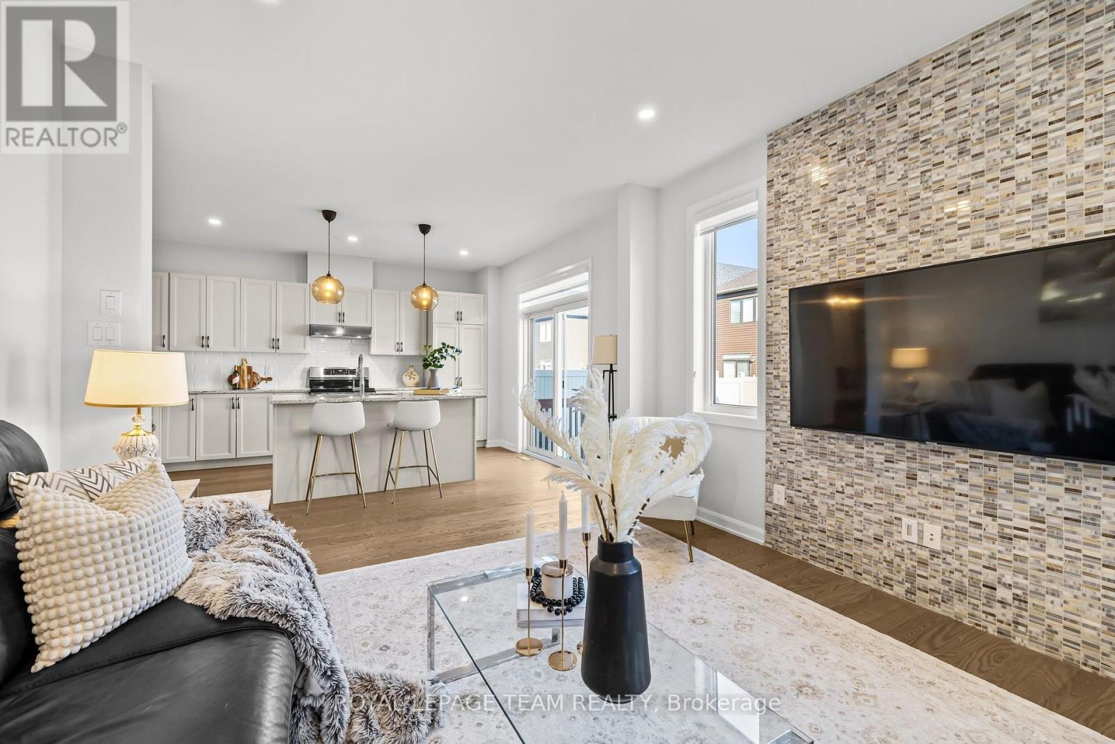 70 Ralph Erfle Way, Ottawa, Ontario  K2J 6V5 - Photo 7 - X13573322