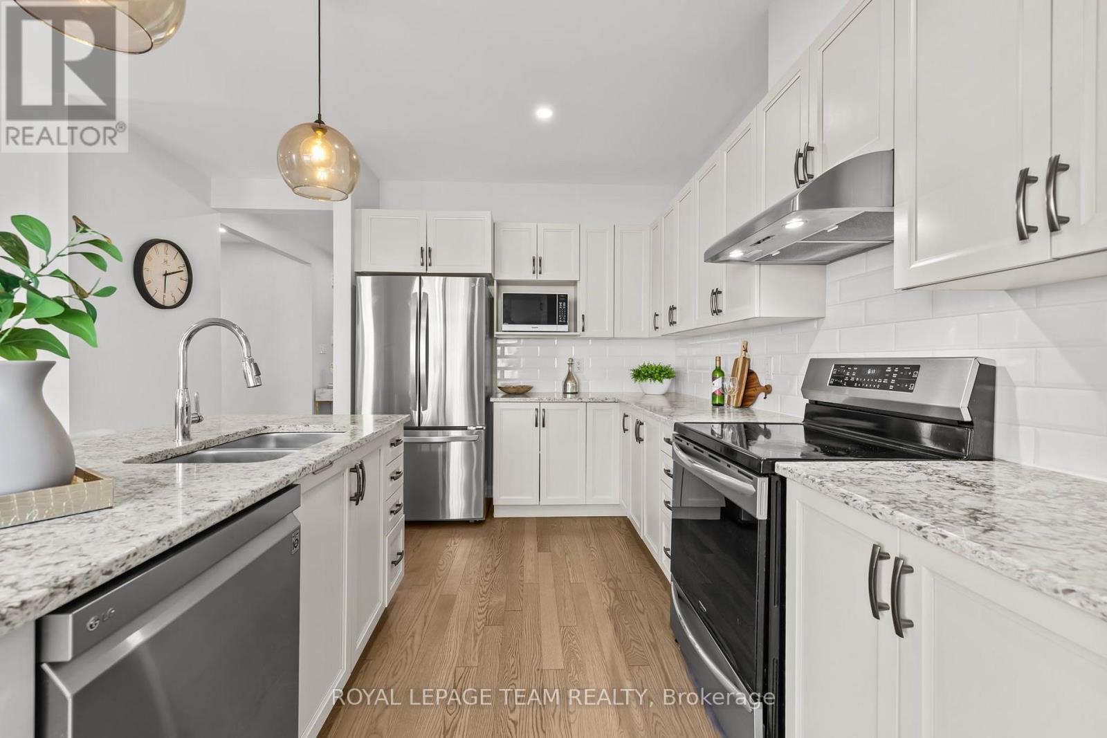 70 Ralph Erfle Way, Ottawa, Ontario  K2J 6V5 - Photo 9 - X13573322