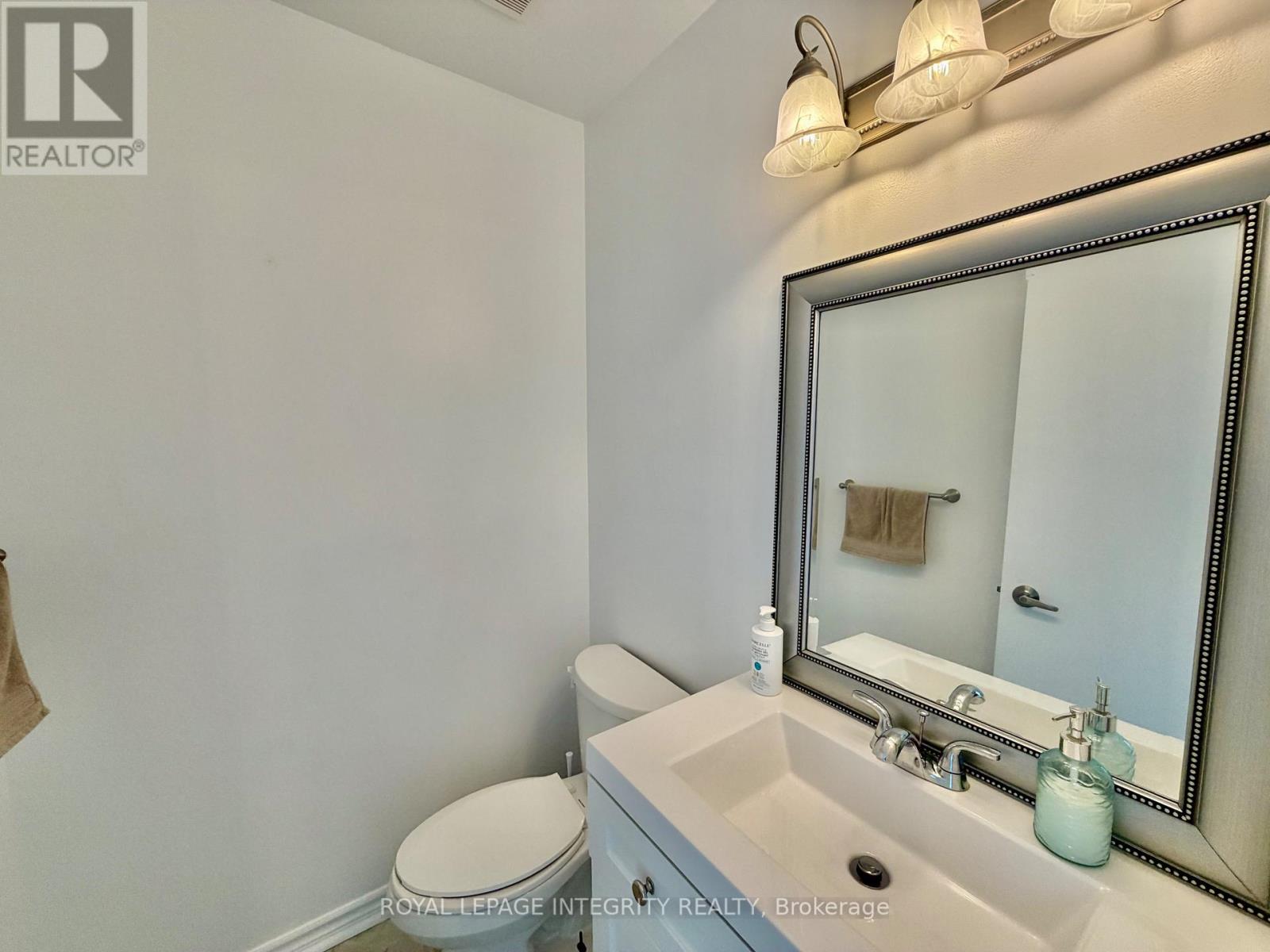 1039 Karsh Drive, Ottawa, Ontario  K1G 4N2 - Photo 4 - X13573402