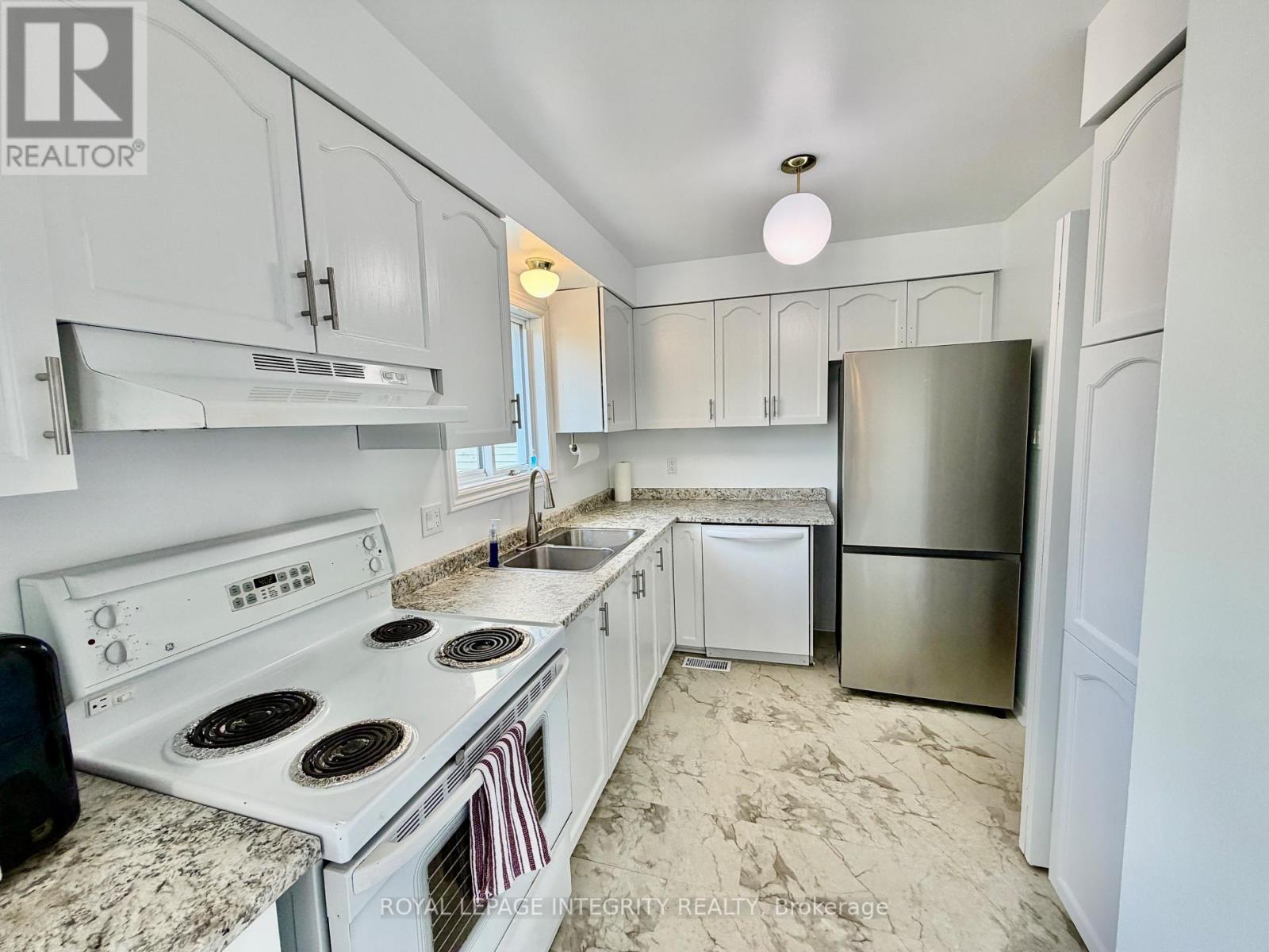 1039 Karsh Drive, Ottawa, Ontario  K1G 4N2 - Photo 5 - X13573402