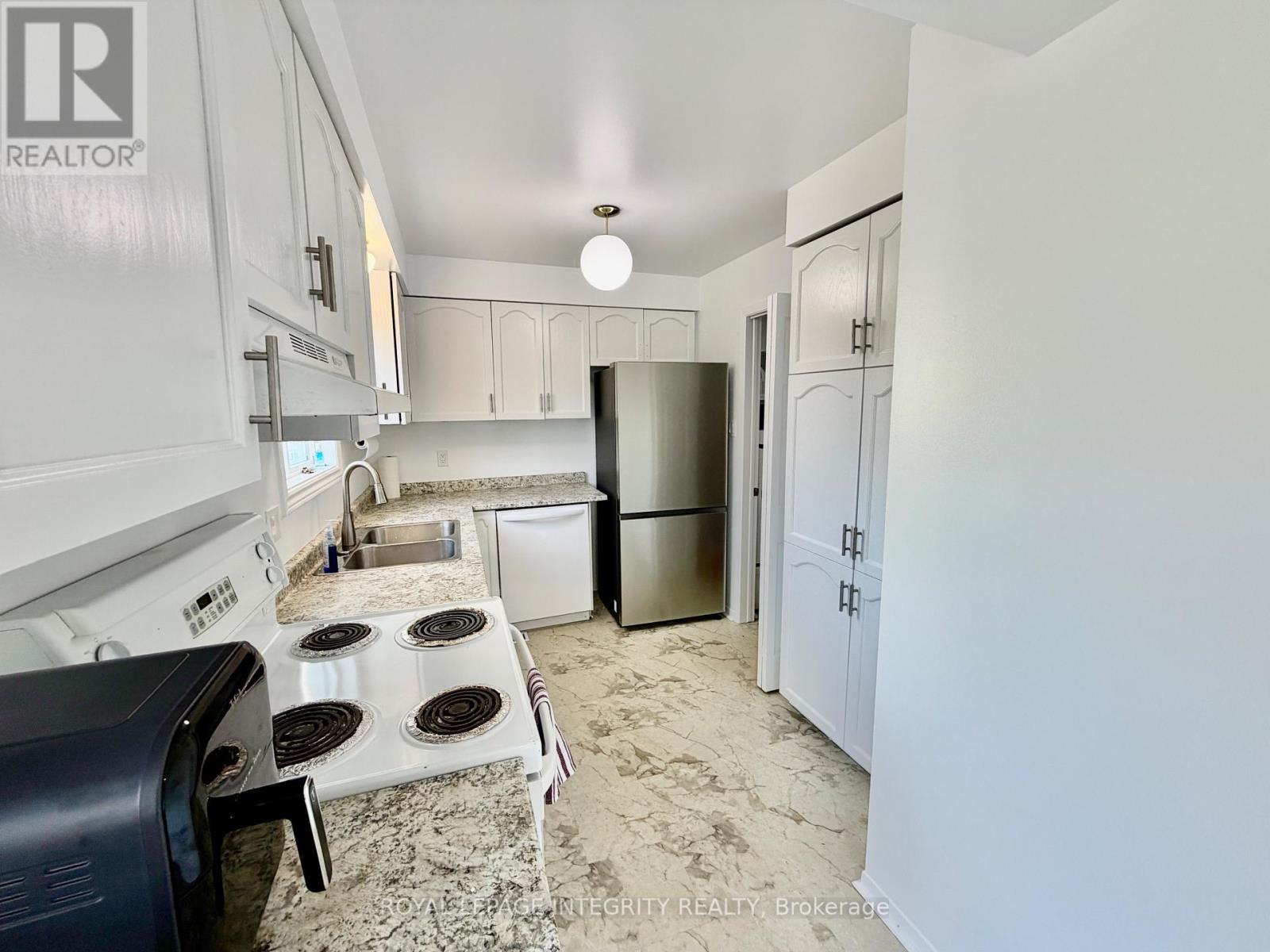 1039 Karsh Drive, Ottawa, Ontario  K1G 4N2 - Photo 6 - X13573402