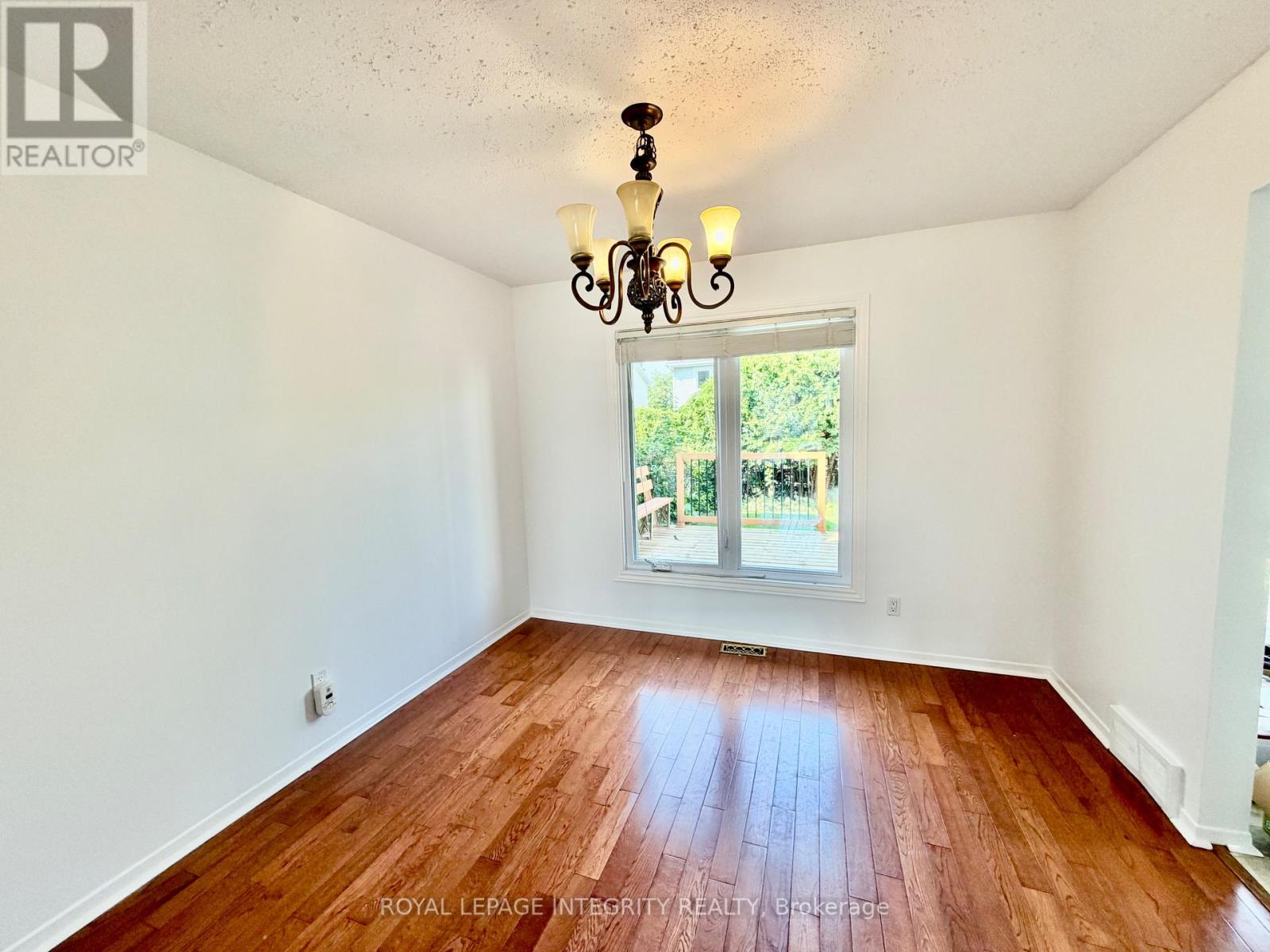 1039 Karsh Drive, Ottawa, Ontario  K1G 4N2 - Photo 9 - X13573402