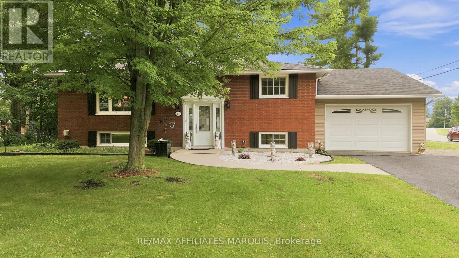 57 Golf Club Road, Rideau Lakes, Ontario  K7A 4S5 - Photo 1 - X13573574