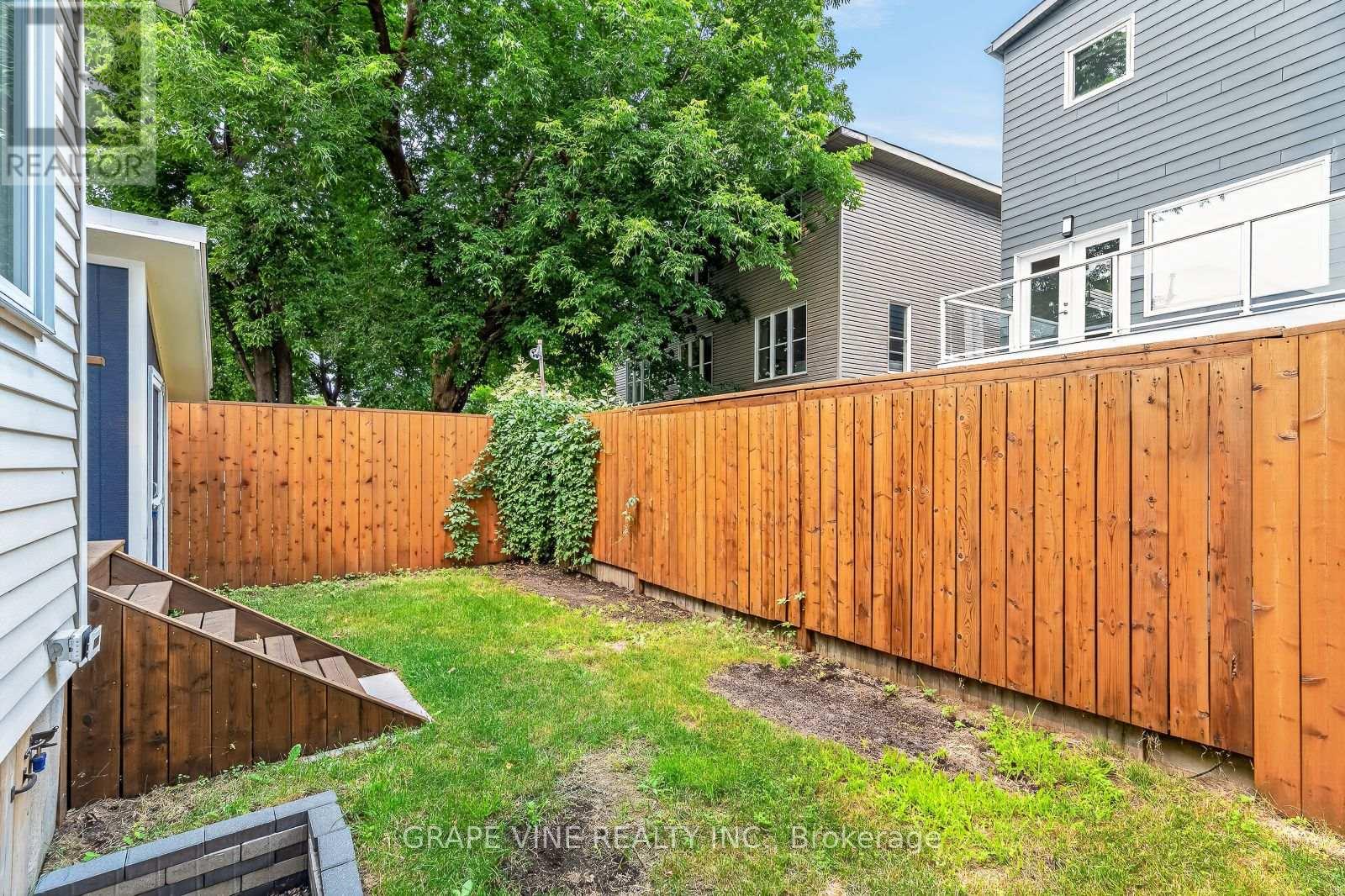31 Westmount Avenue, Ottawa, Ontario  K1Y 3K2 - Photo 8 - X13573658
