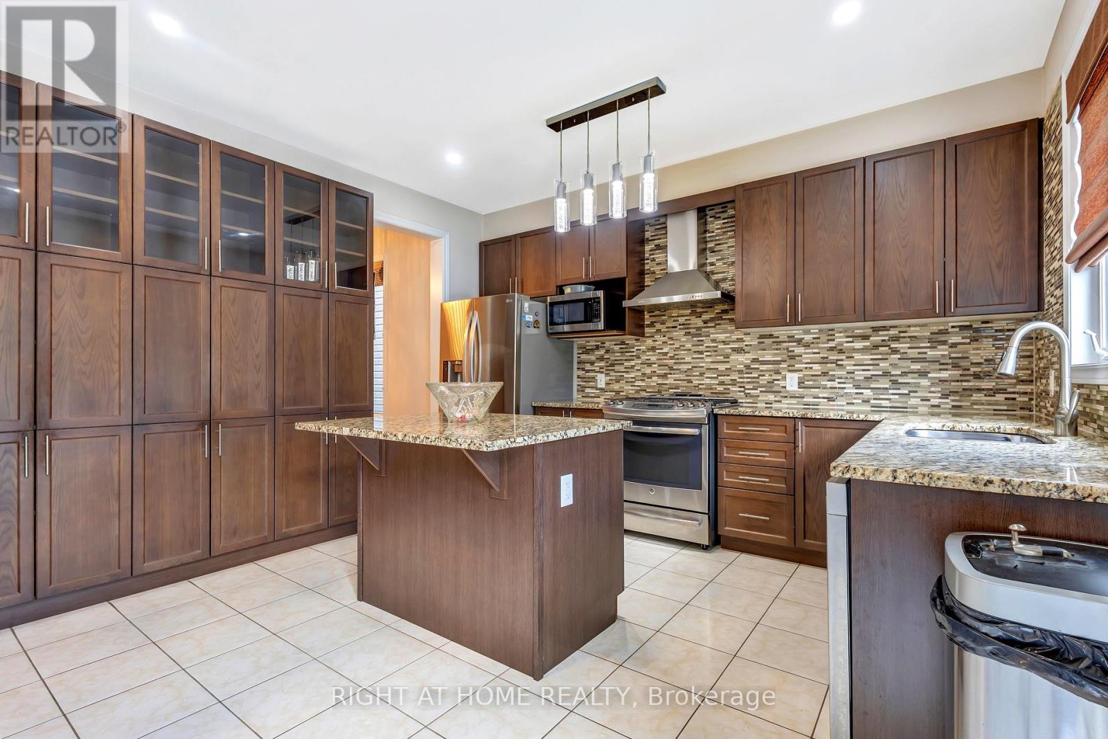 209 Rivertree Street, Ottawa, Ontario  K2M 0J4 - Photo 15 - X13574052