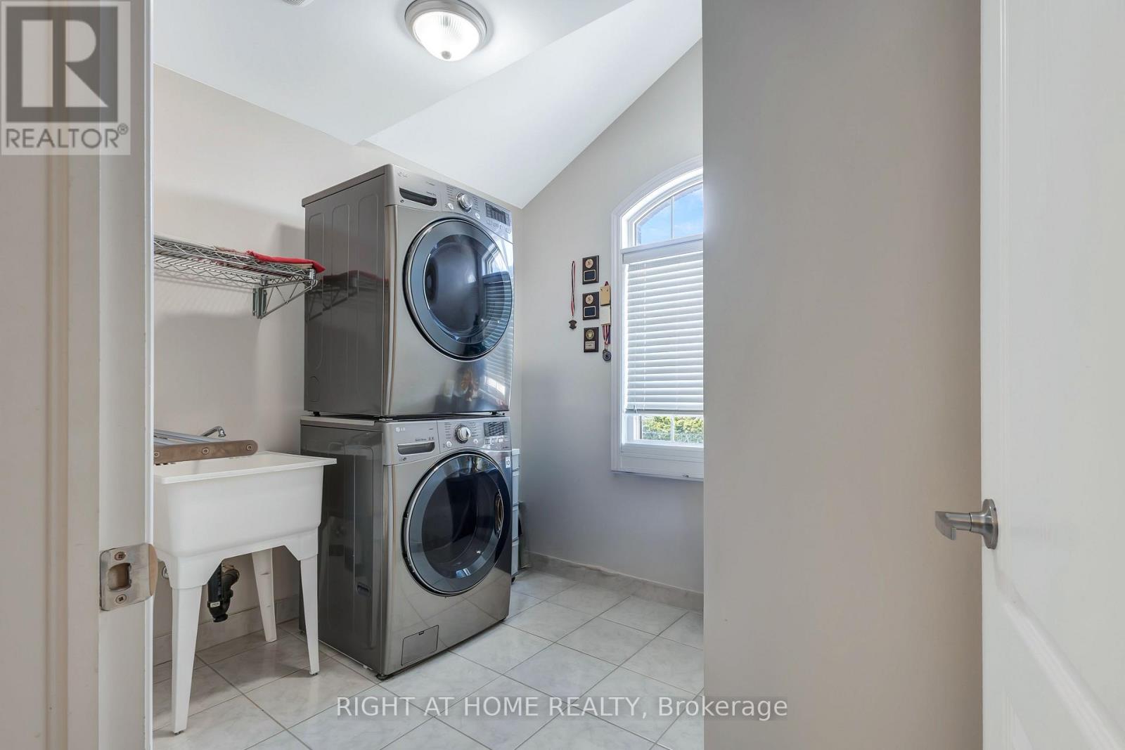 209 Rivertree Street, Ottawa, Ontario  K2M 0J4 - Photo 21 - X13574052