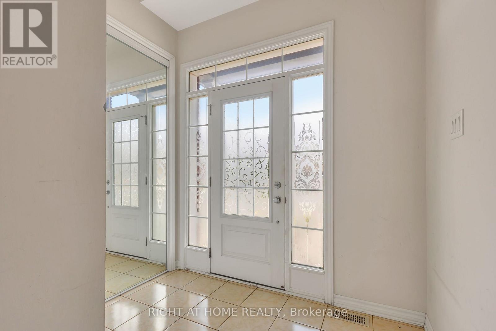209 Rivertree Street, Ottawa, Ontario  K2M 0J4 - Photo 3 - X13574052