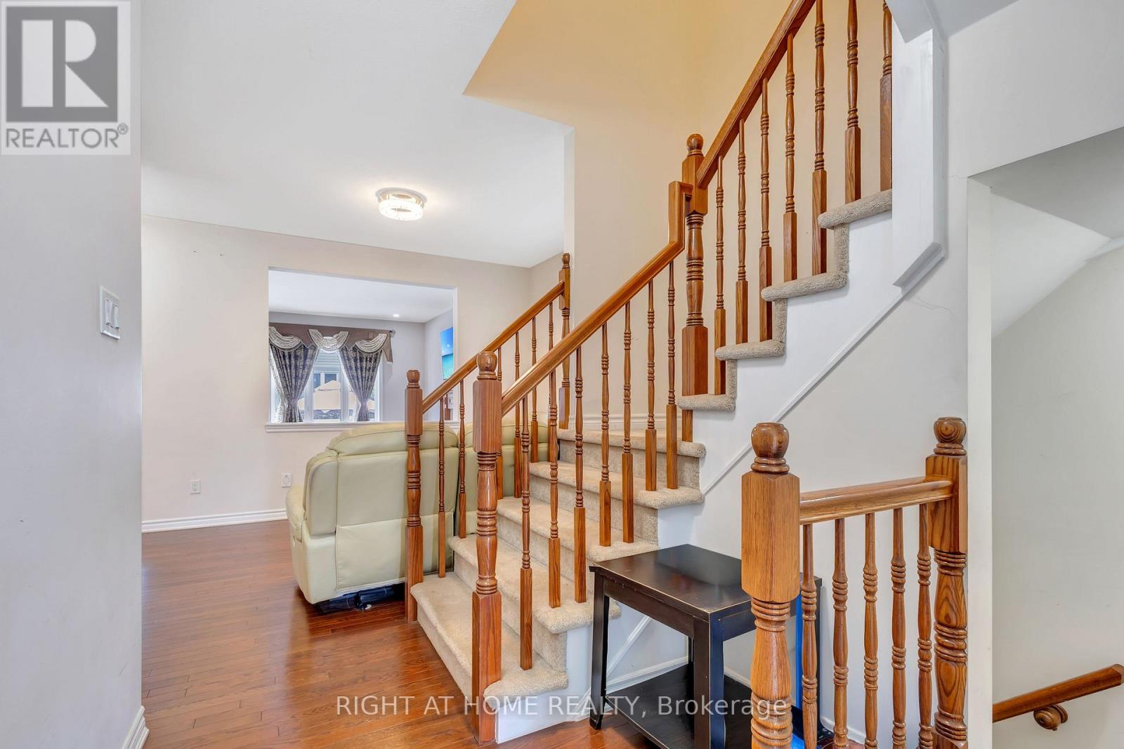 209 Rivertree Street, Ottawa, Ontario  K2M 0J4 - Photo 6 - X13574052
