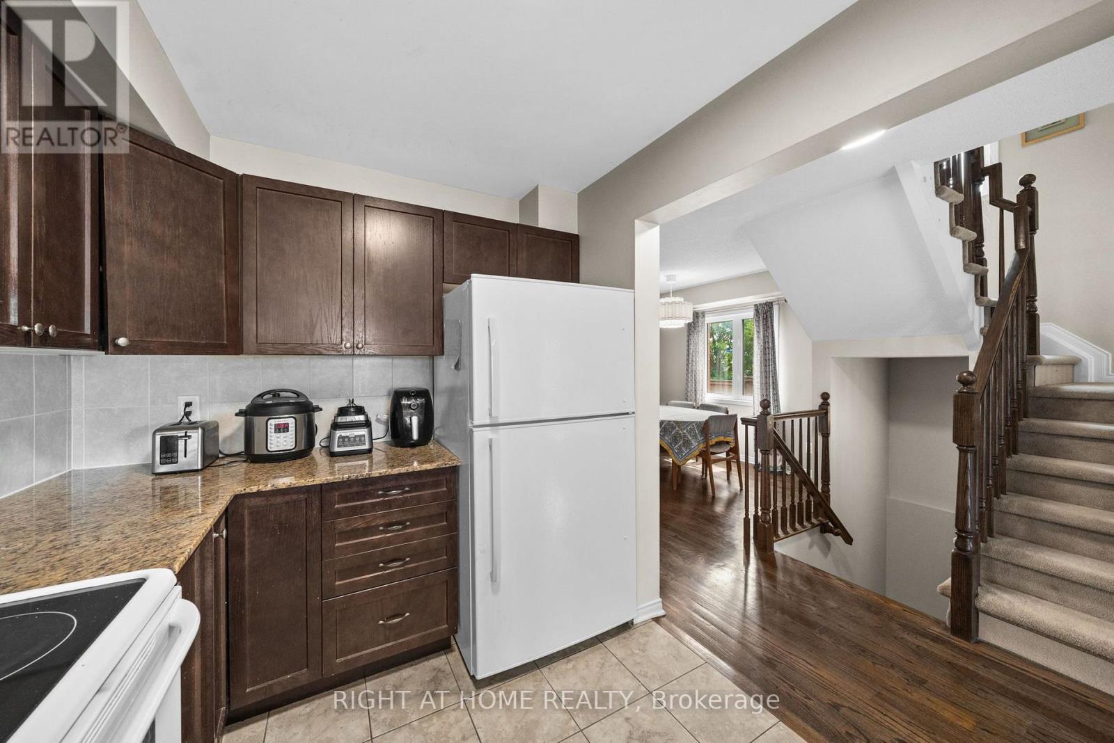 100 Lokoya Street, Ottawa, Ontario  K2S 0J3 - Photo 13 - X13574276