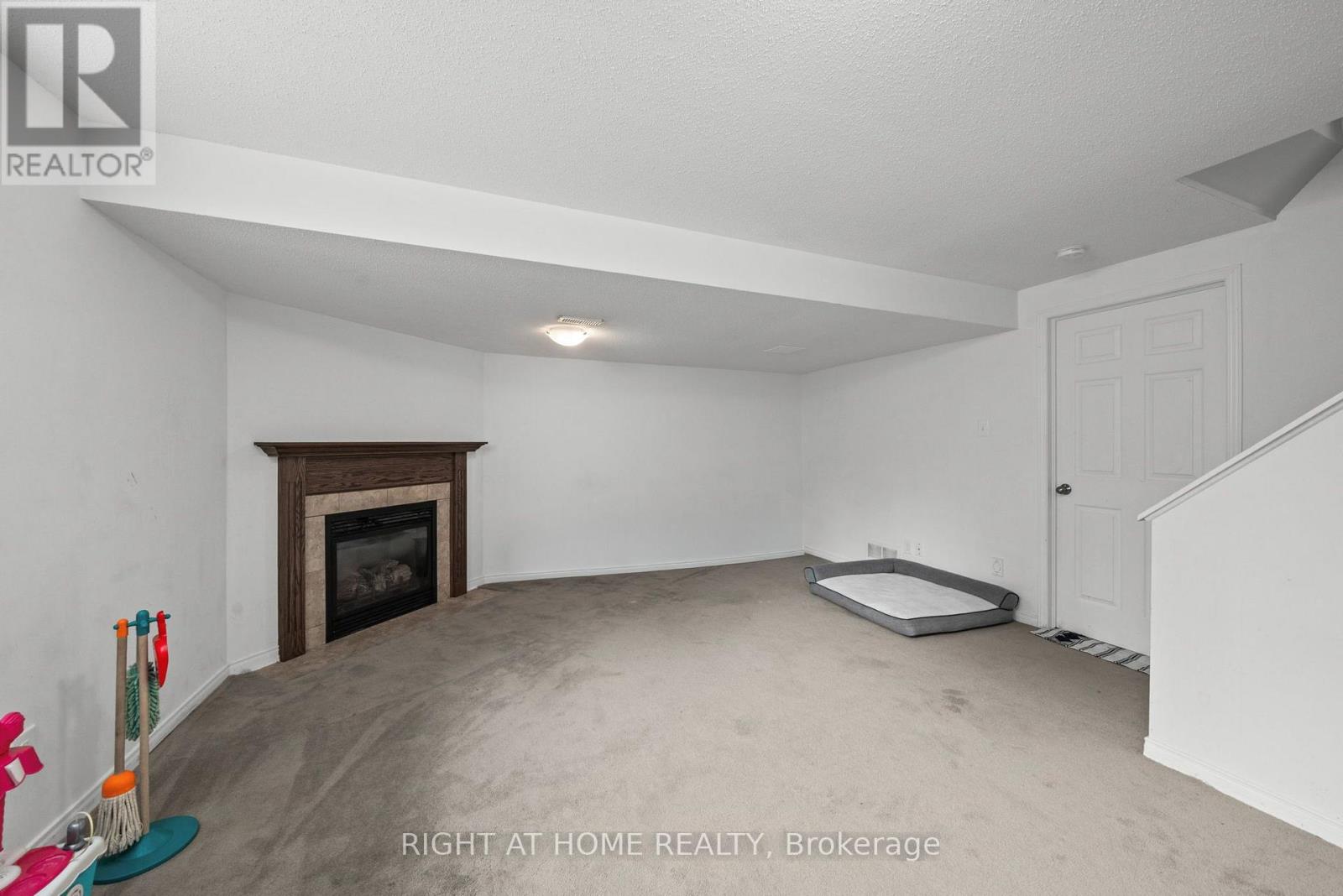 100 Lokoya Street, Ottawa, Ontario  K2S 0J3 - Photo 37 - X13574276