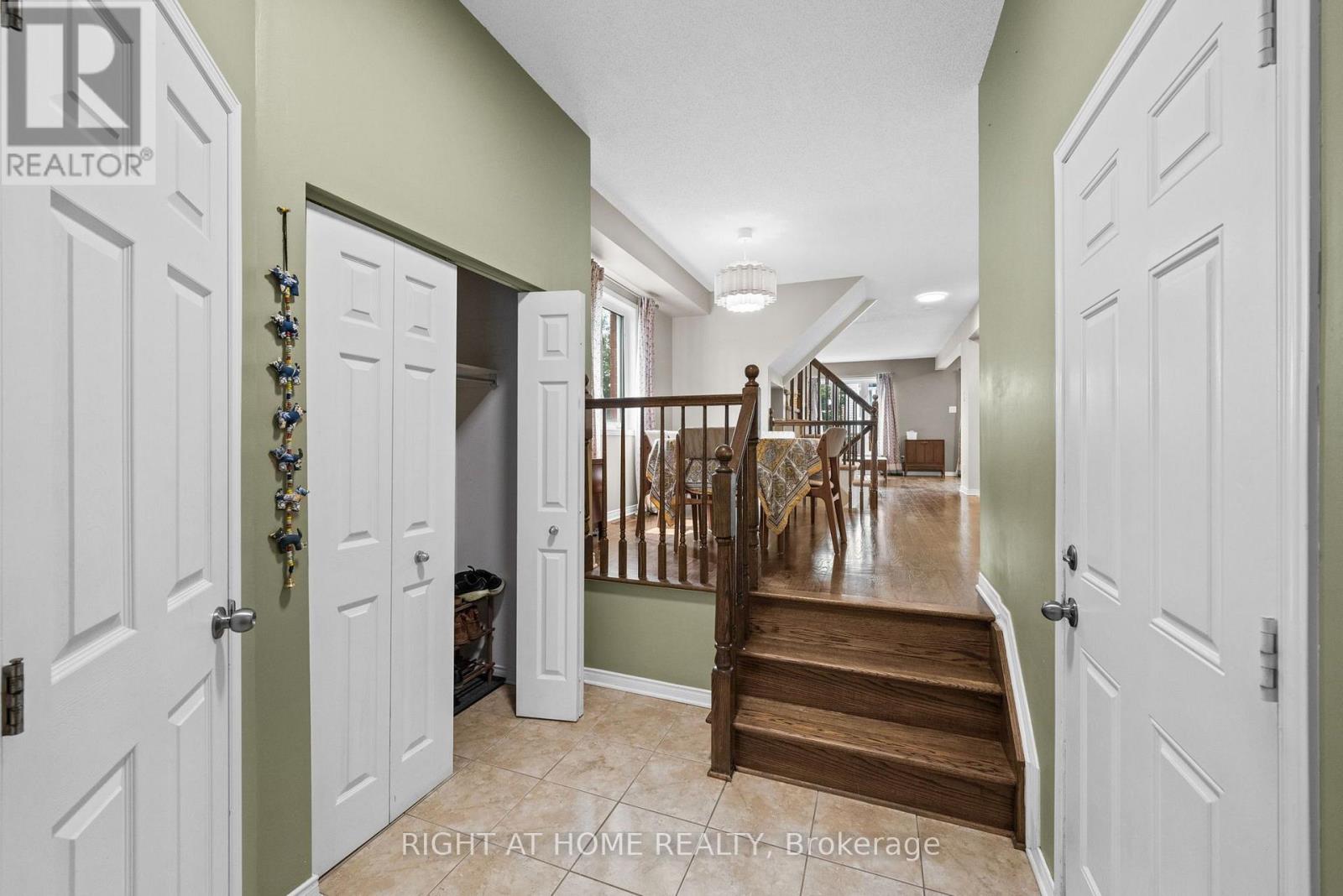 100 Lokoya Street, Ottawa, Ontario  K2S 0J3 - Photo 7 - X13574276