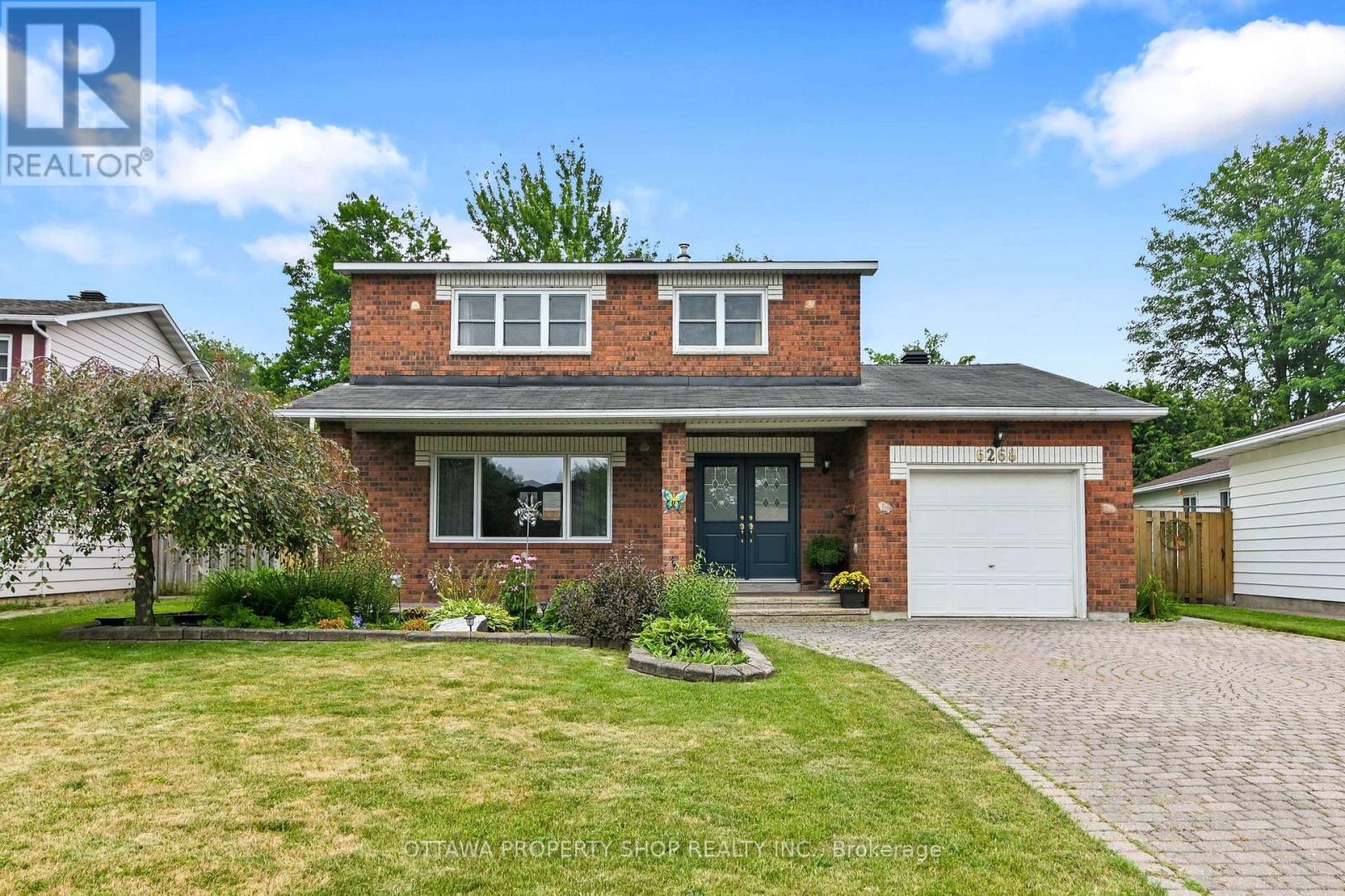 6268 Steamer Lane, Ottawa, Ontario  K1C 1C9 - Photo 1 - X13574302
