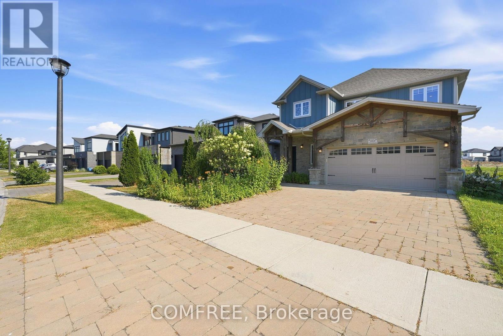 2024 Wateroak Drive, London North, Ontario  N6G 0M6 - Photo 2 - X13574320