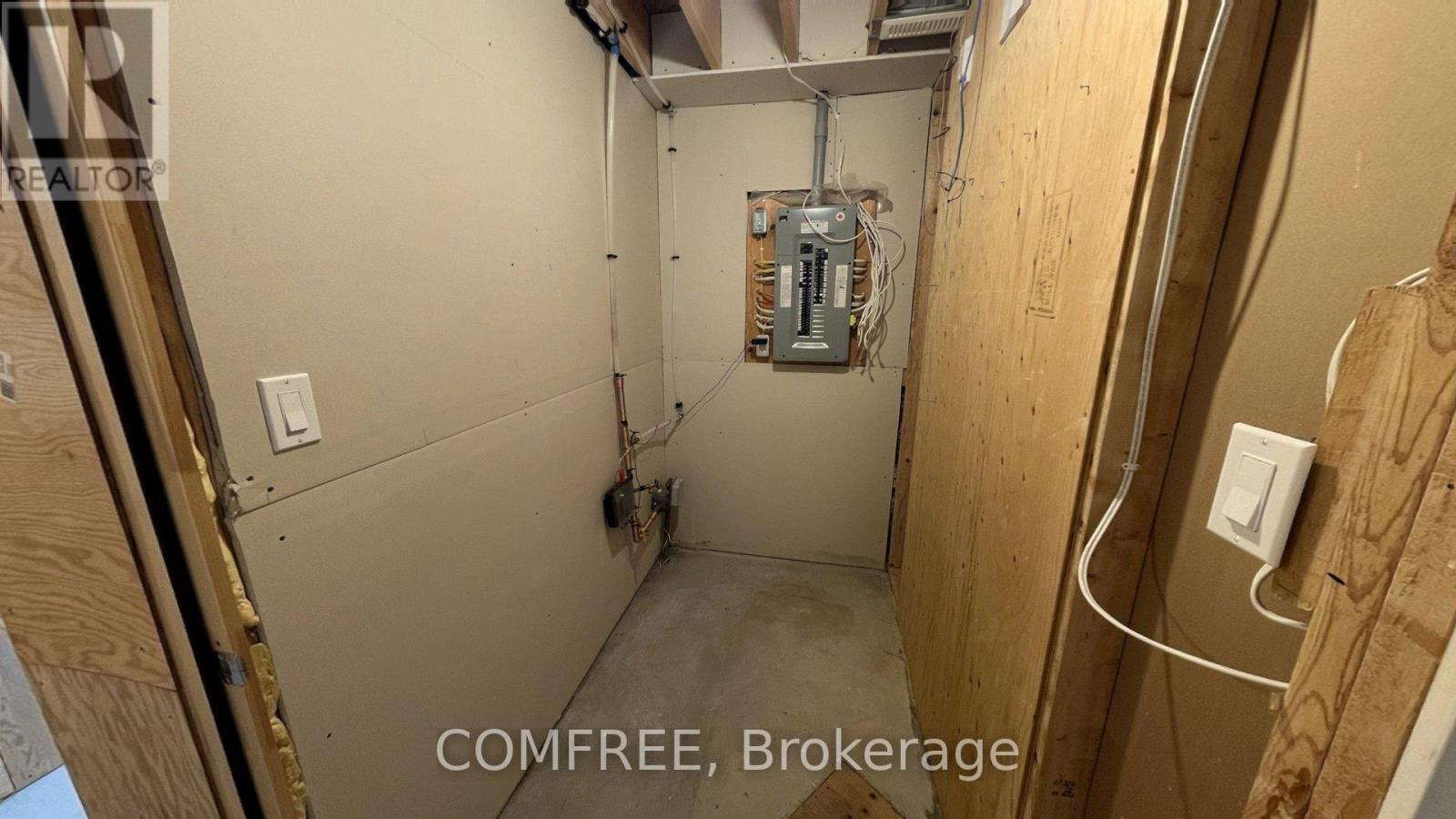 2024 Wateroak Drive, London North, Ontario  N6G 0M6 - Photo 22 - X13574320