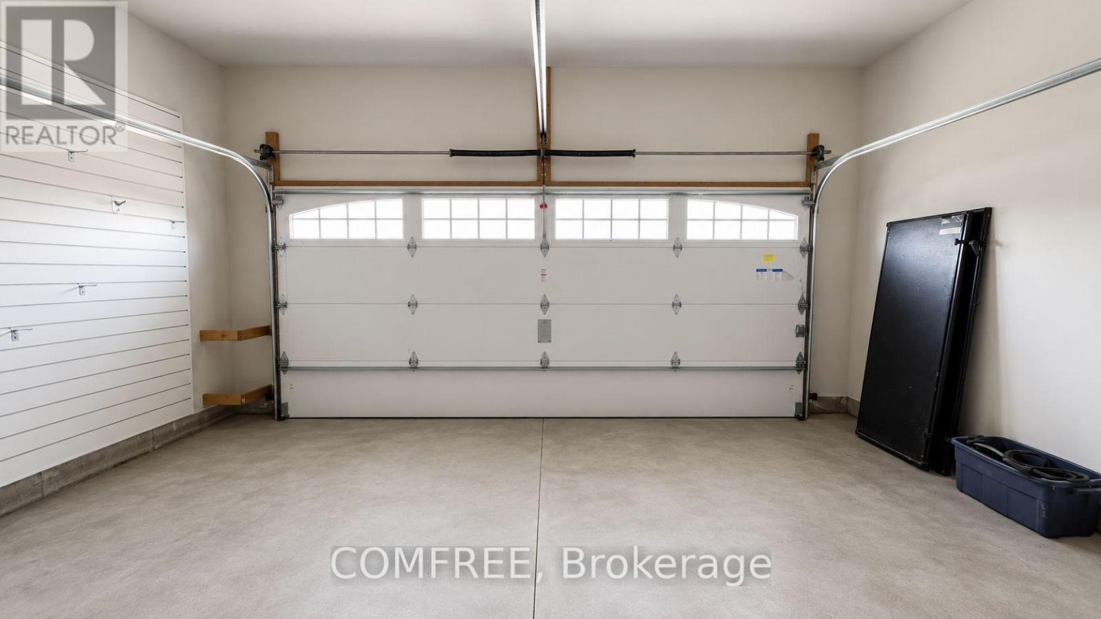 2024 Wateroak Drive, London North, Ontario  N6G 0M6 - Photo 25 - X13574320