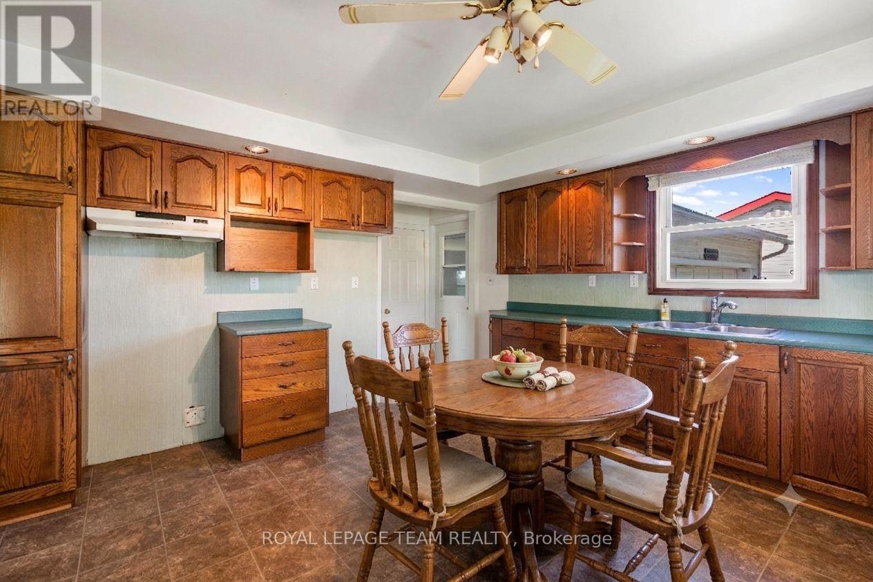 12029 Main Street, North Dundas, Ontario  K0C 2K0 - Photo 12 - X13574776