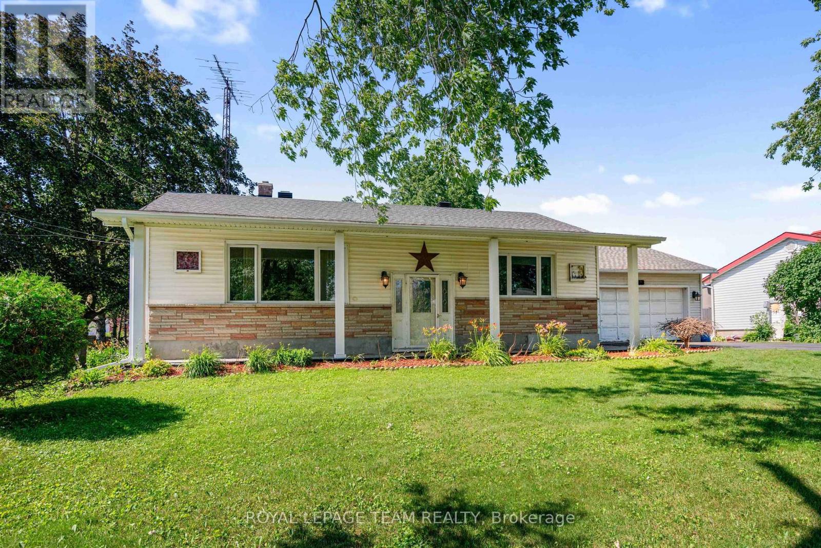 12029 Main Street, North Dundas, Ontario  K0C 2K0 - Photo 3 - X13574776