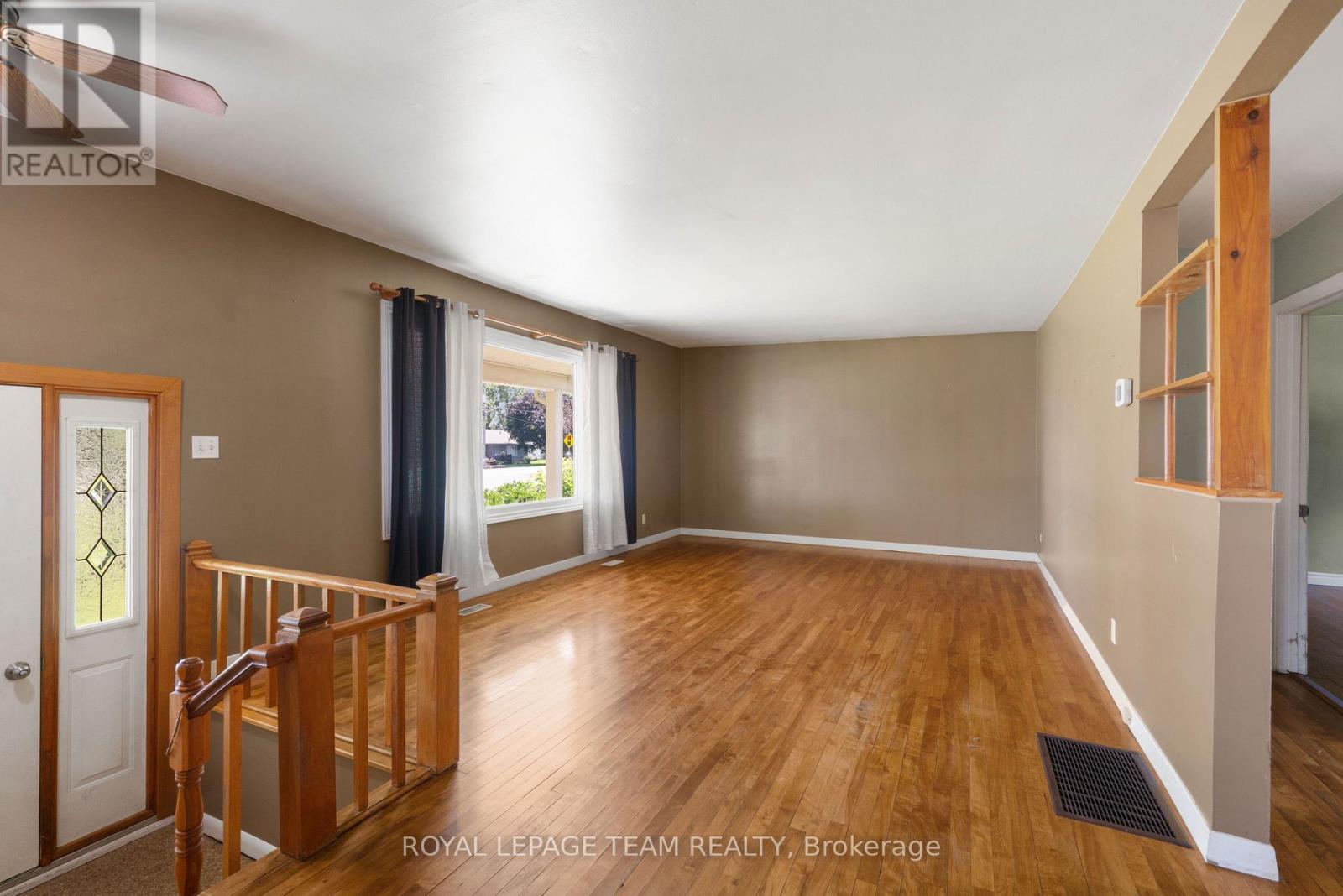 12029 Main Street, North Dundas, Ontario  K0C 2K0 - Photo 6 - X13574776