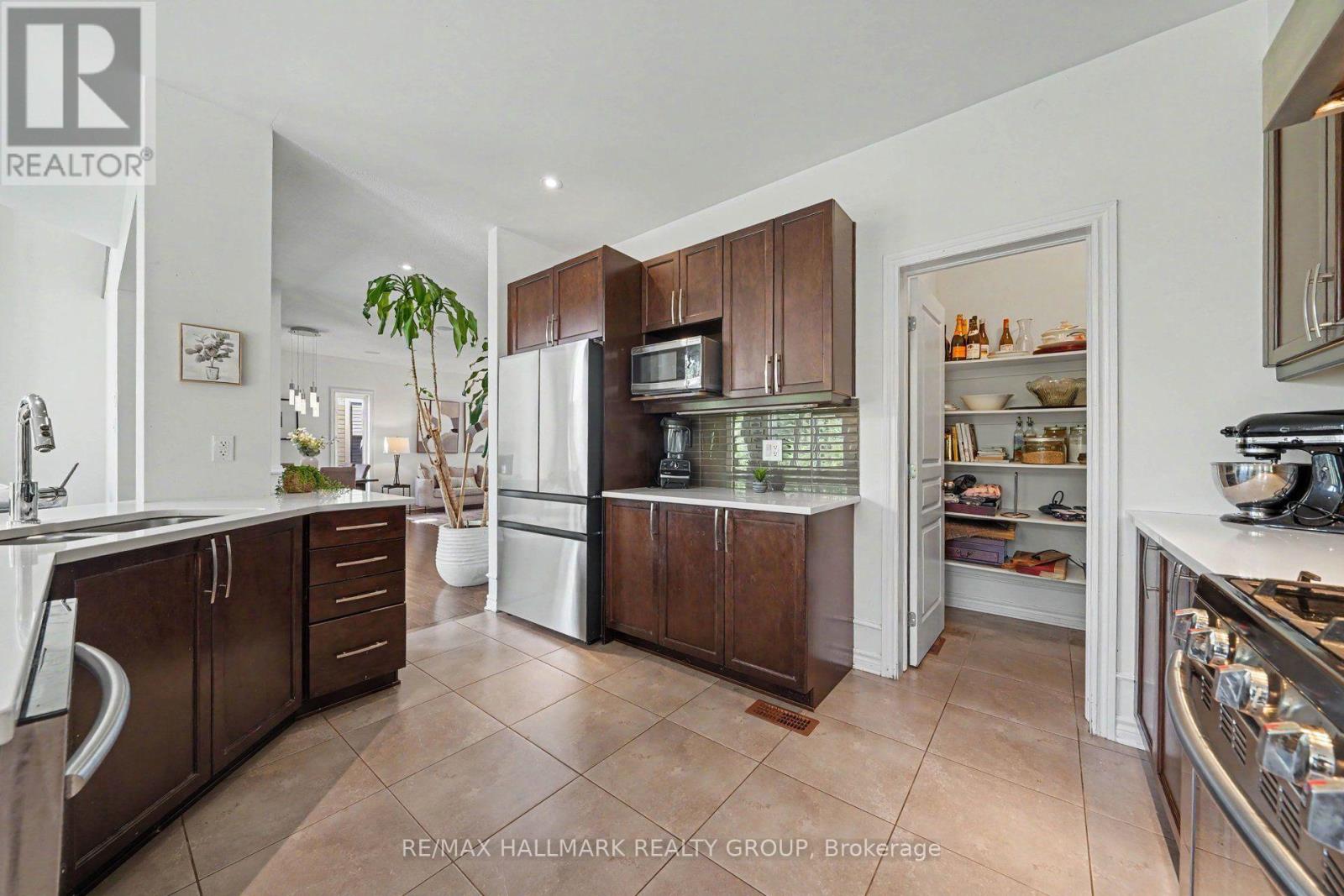 938 Wildcarrot Crescent, Ottawa, Ontario  K1V 2M6 - Photo 13 - X13574916