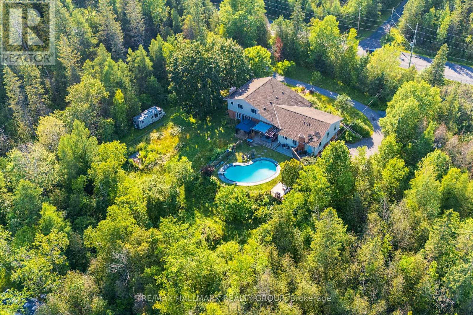 7316 Flewellyn Road, Ottawa, Ontario  K2S 1B6 - Photo 1 - X13574934