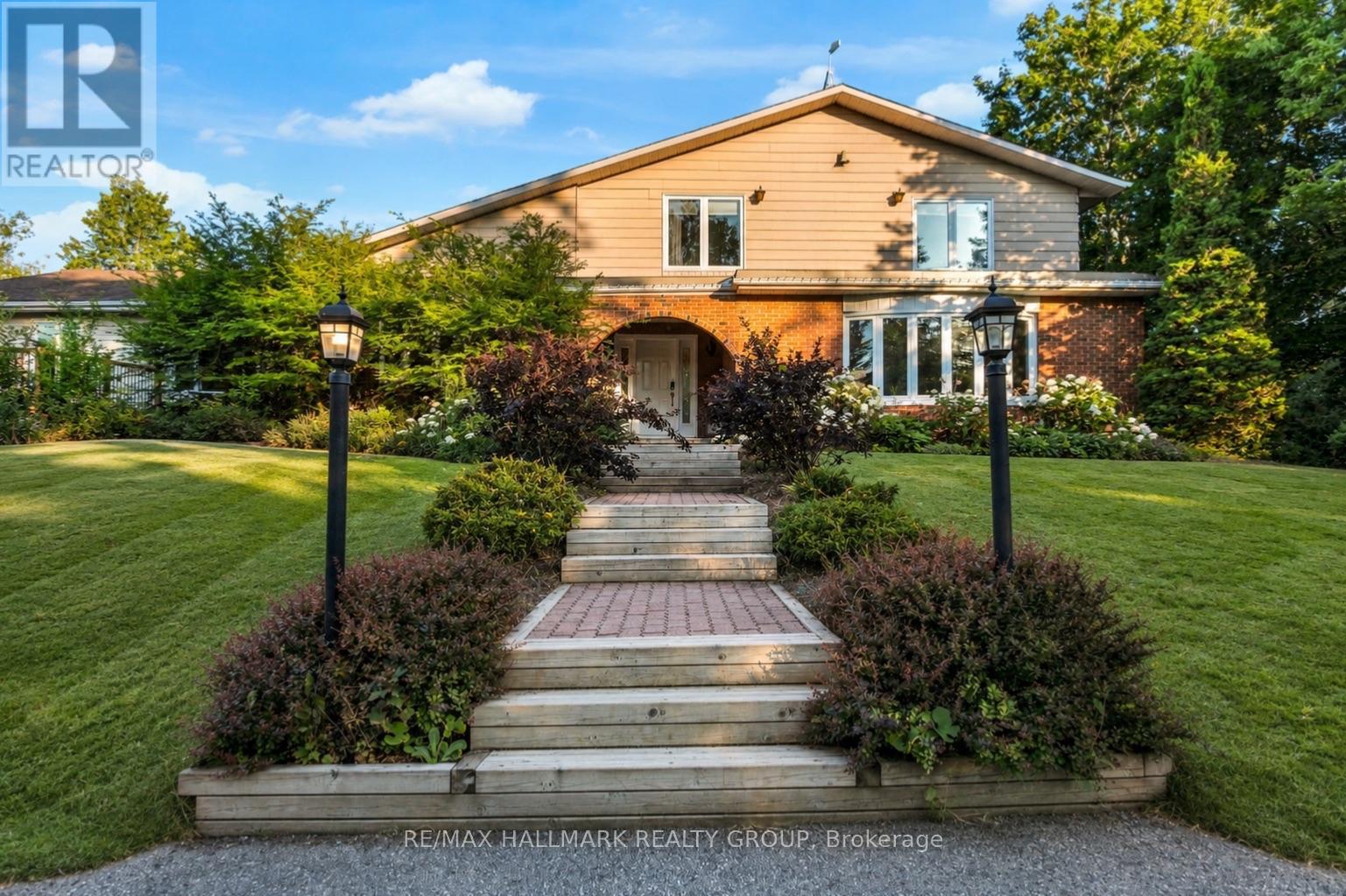 7316 Flewellyn Road, Ottawa, Ontario  K2S 1B6 - Photo 3 - X13574934